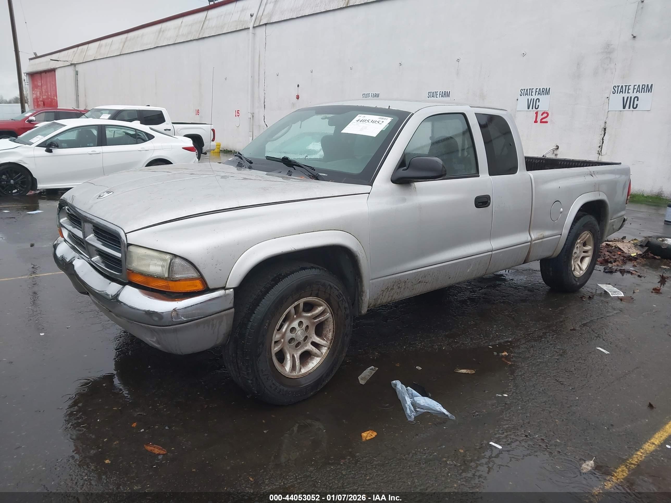 DODGE DAKOTA image 2