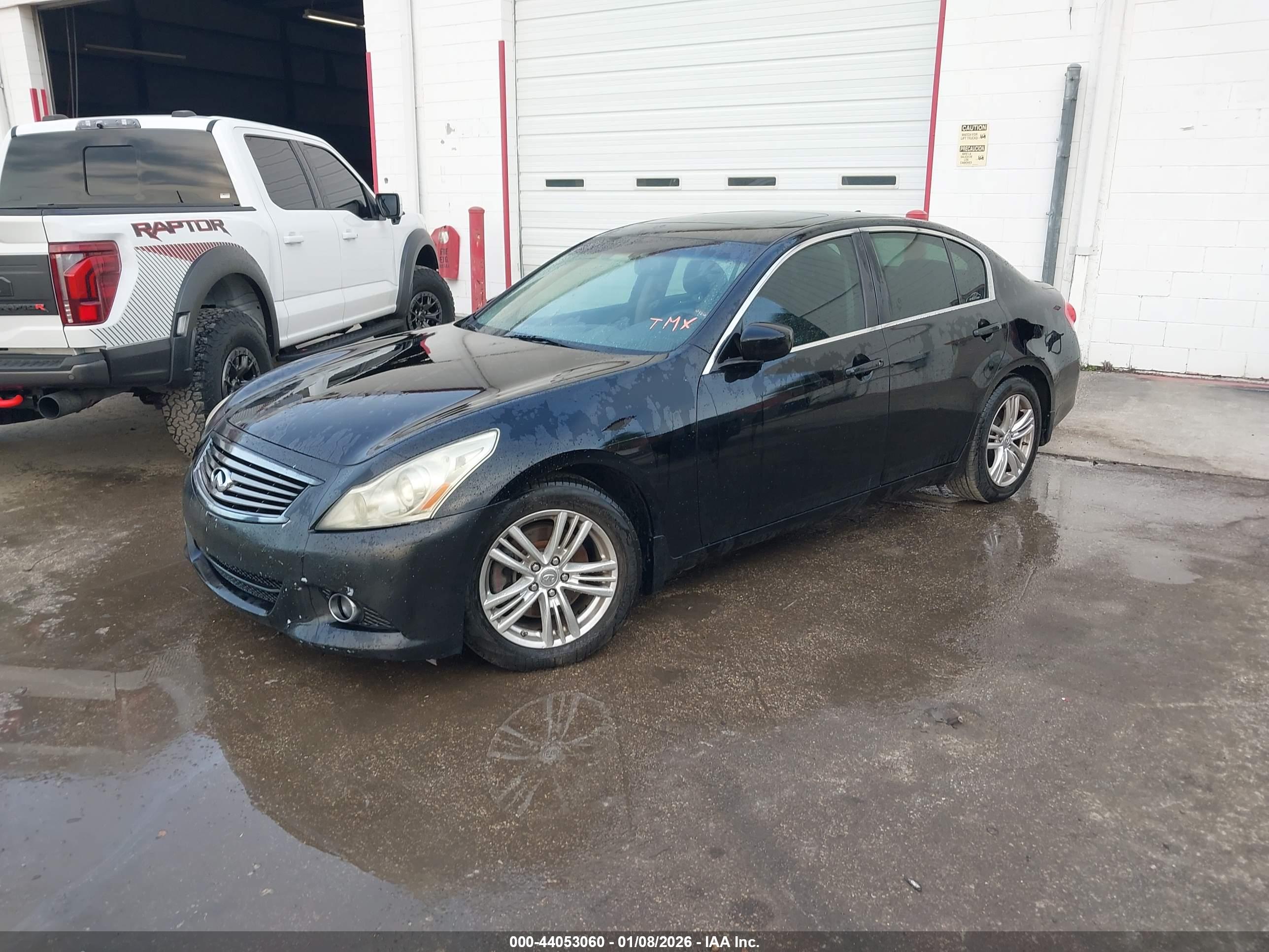 INFINITI G37 image 2