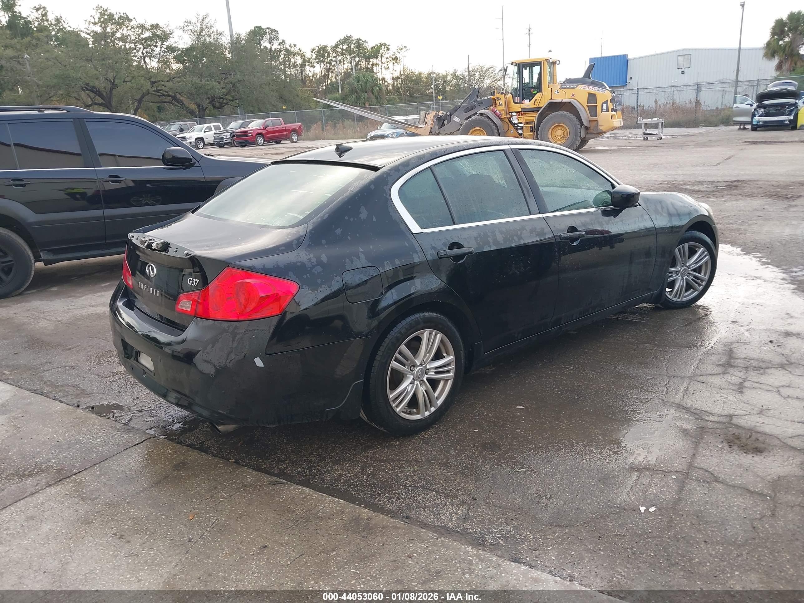 INFINITI G37 image 4