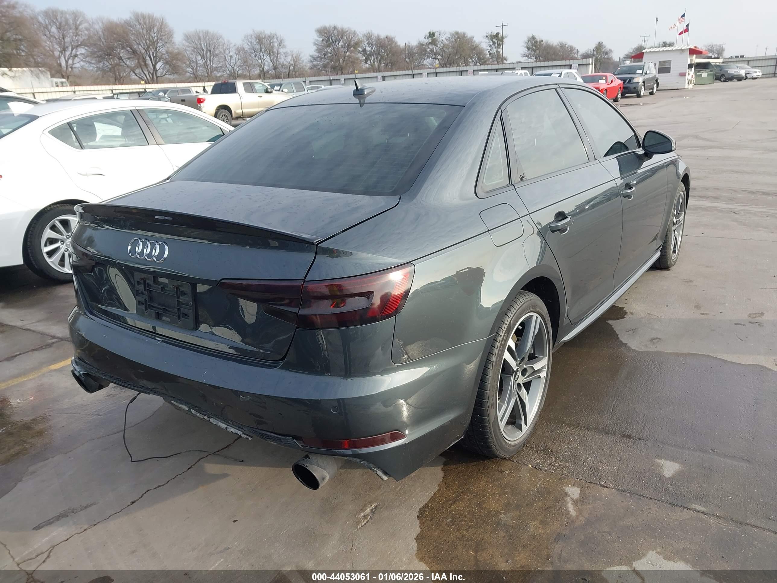 AUDI A4 image 4