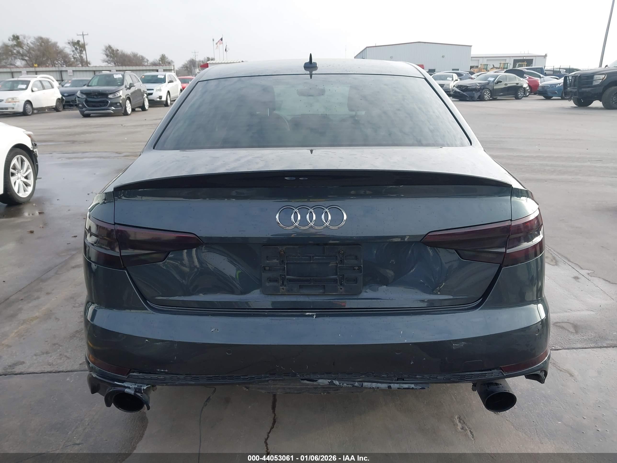AUDI A4 image 6