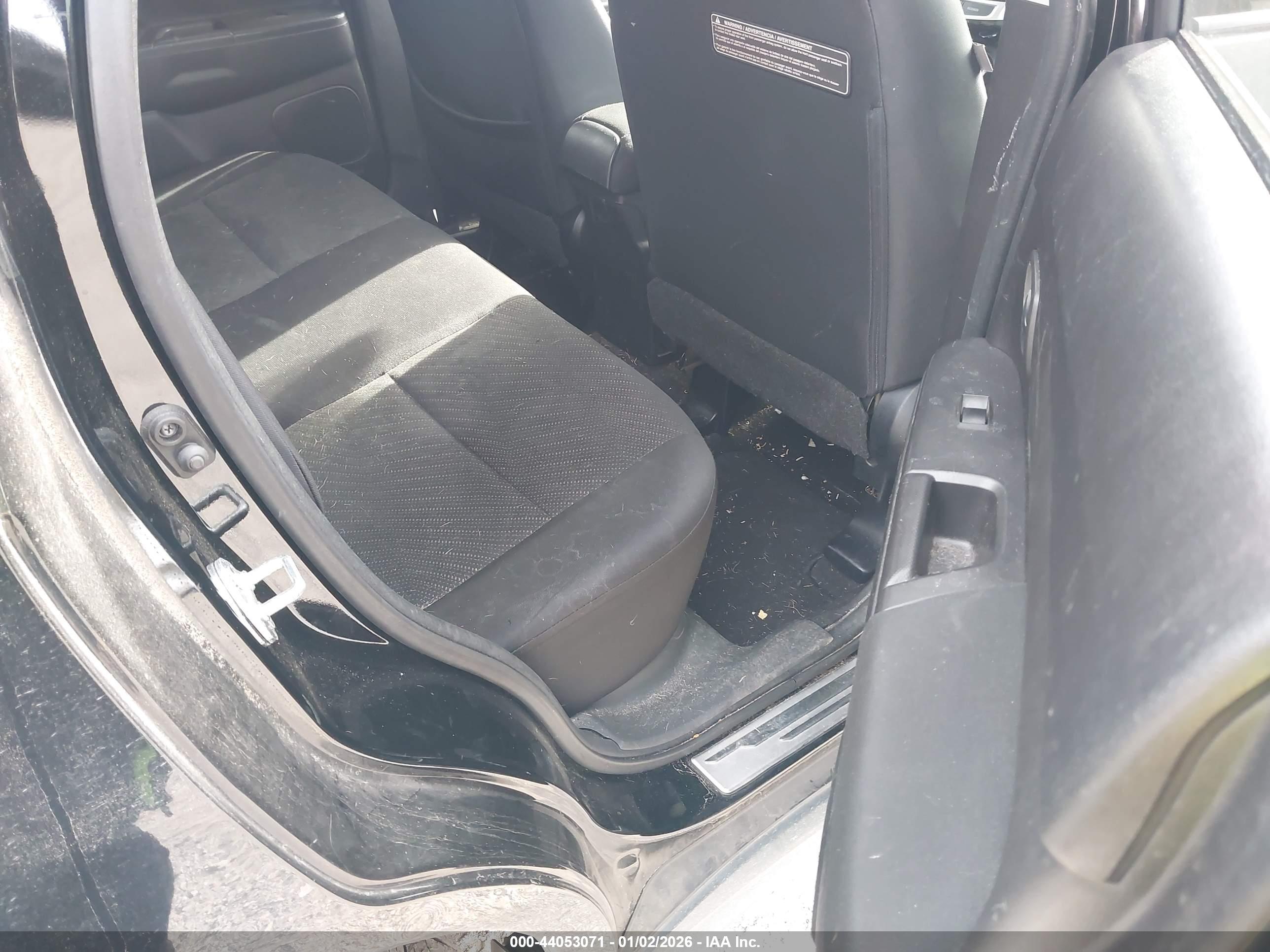 MITSUBISHI OUTLANDER image 8