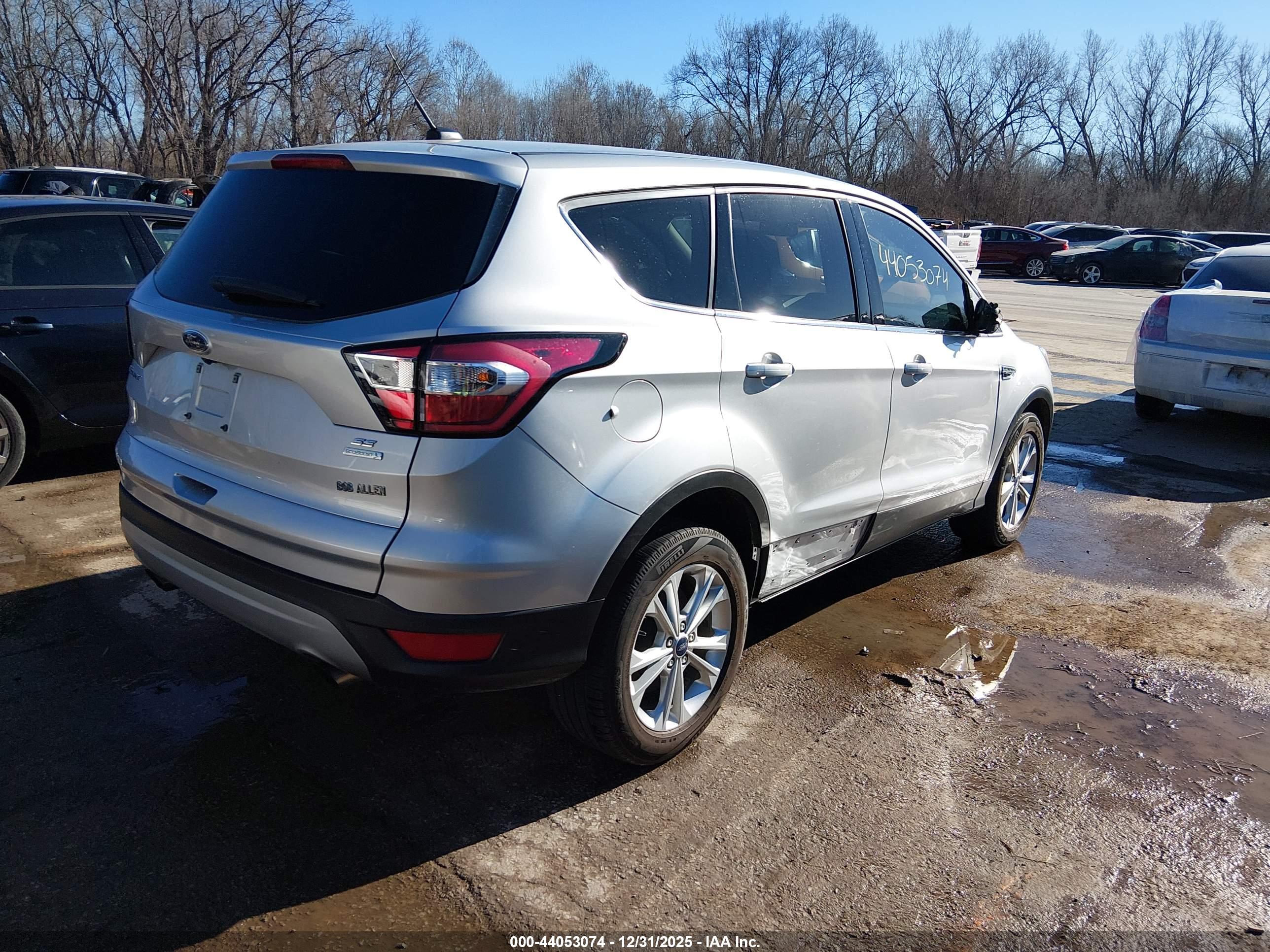FORD ESCAPE image 4