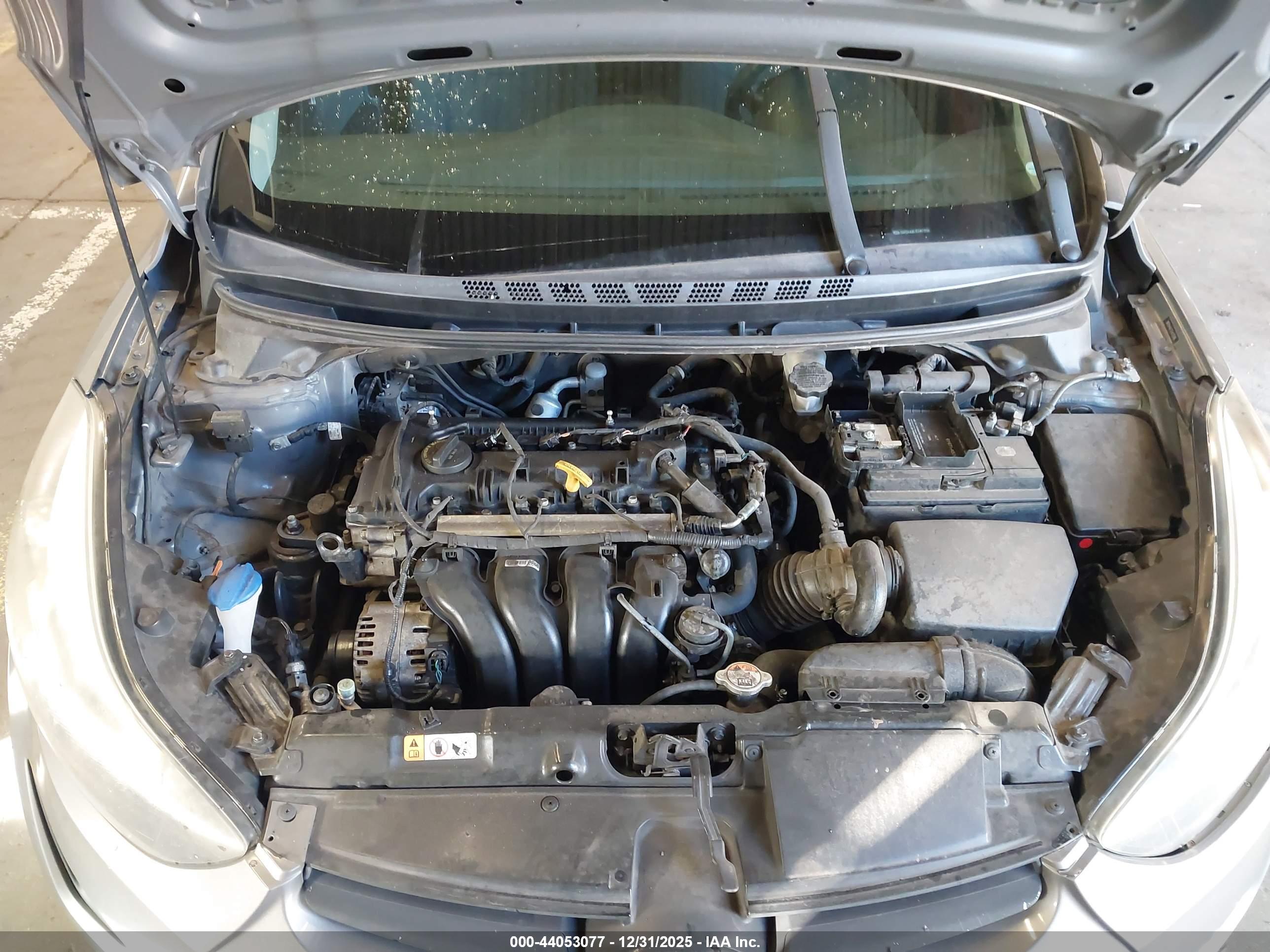HYUNDAI ELANTRA image 10