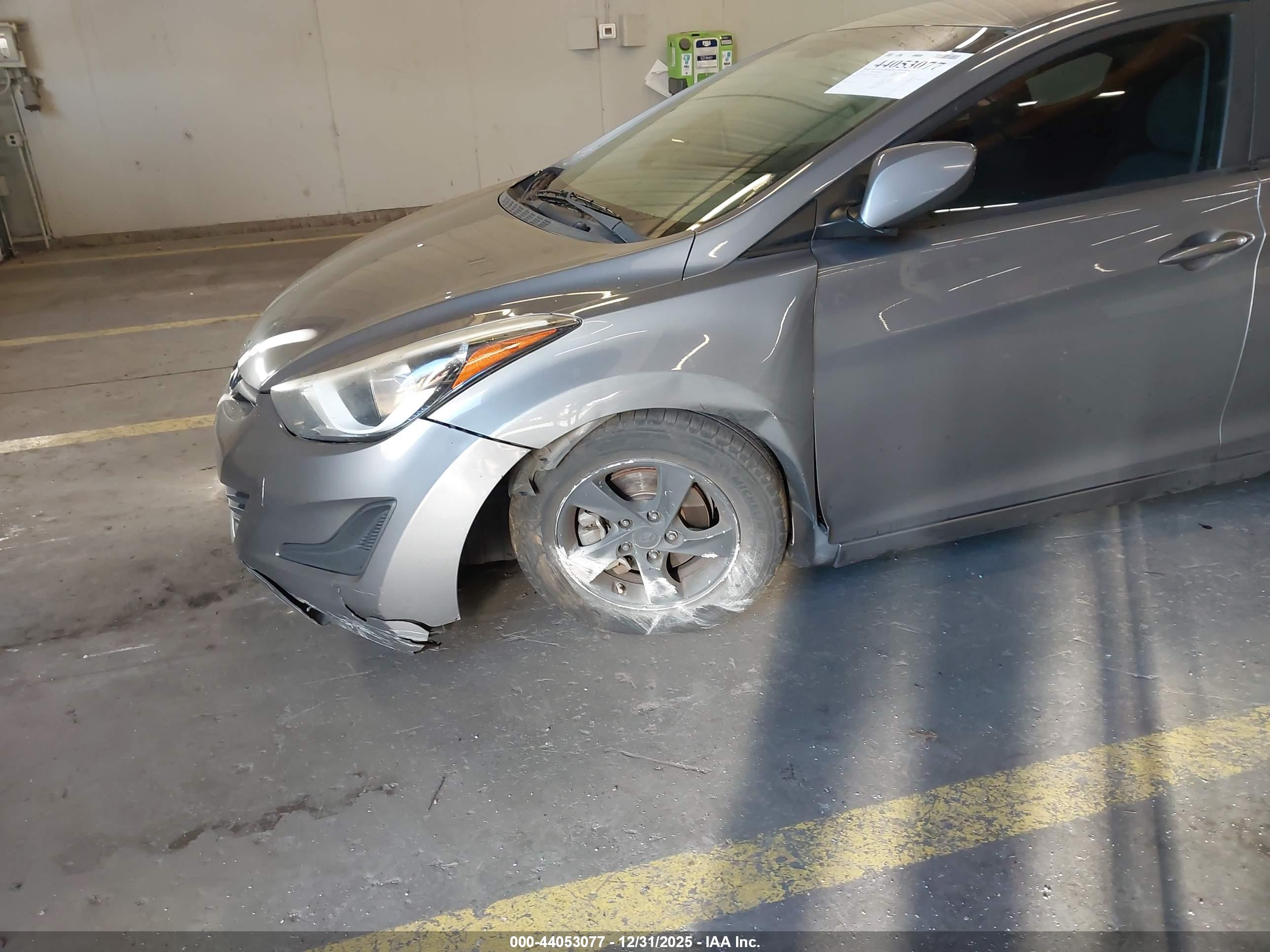 HYUNDAI ELANTRA image 6