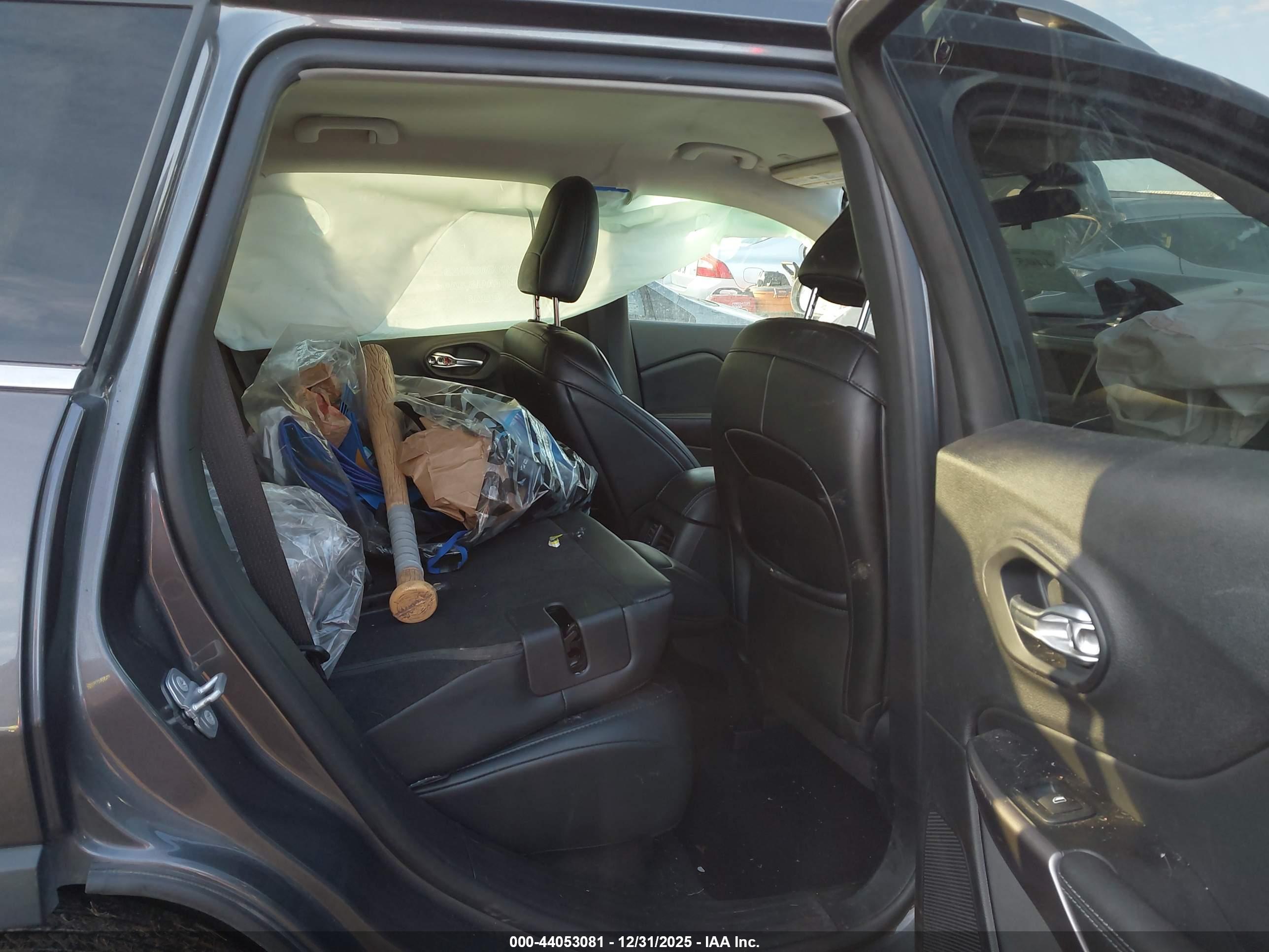 JEEP CHEROKEE image 8