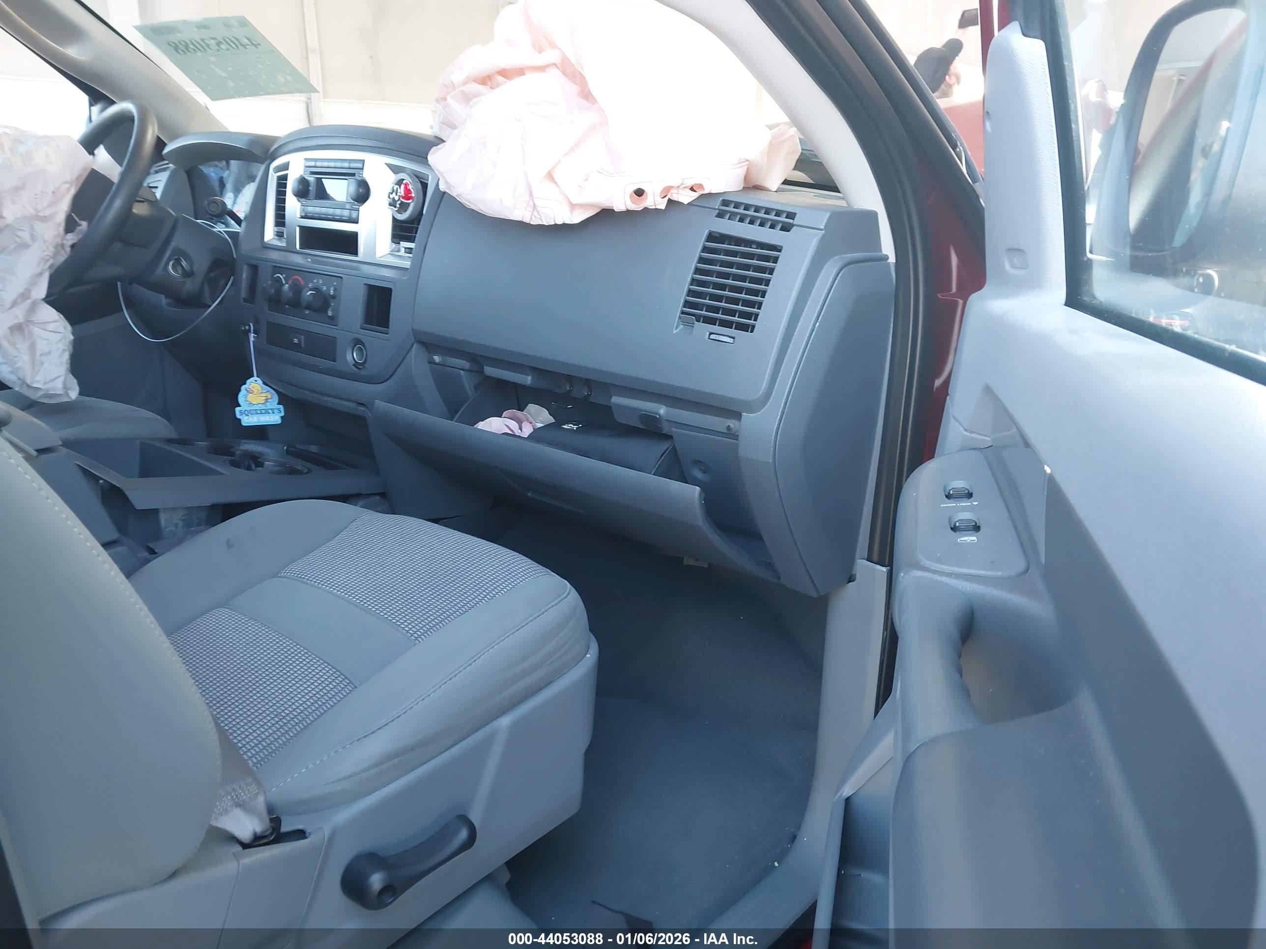 DODGE RAM image 5