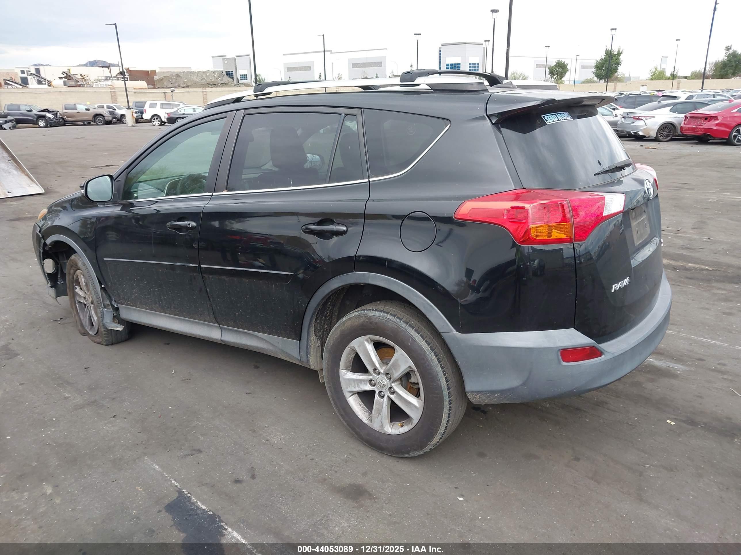 TOYOTA RAV4 image 3