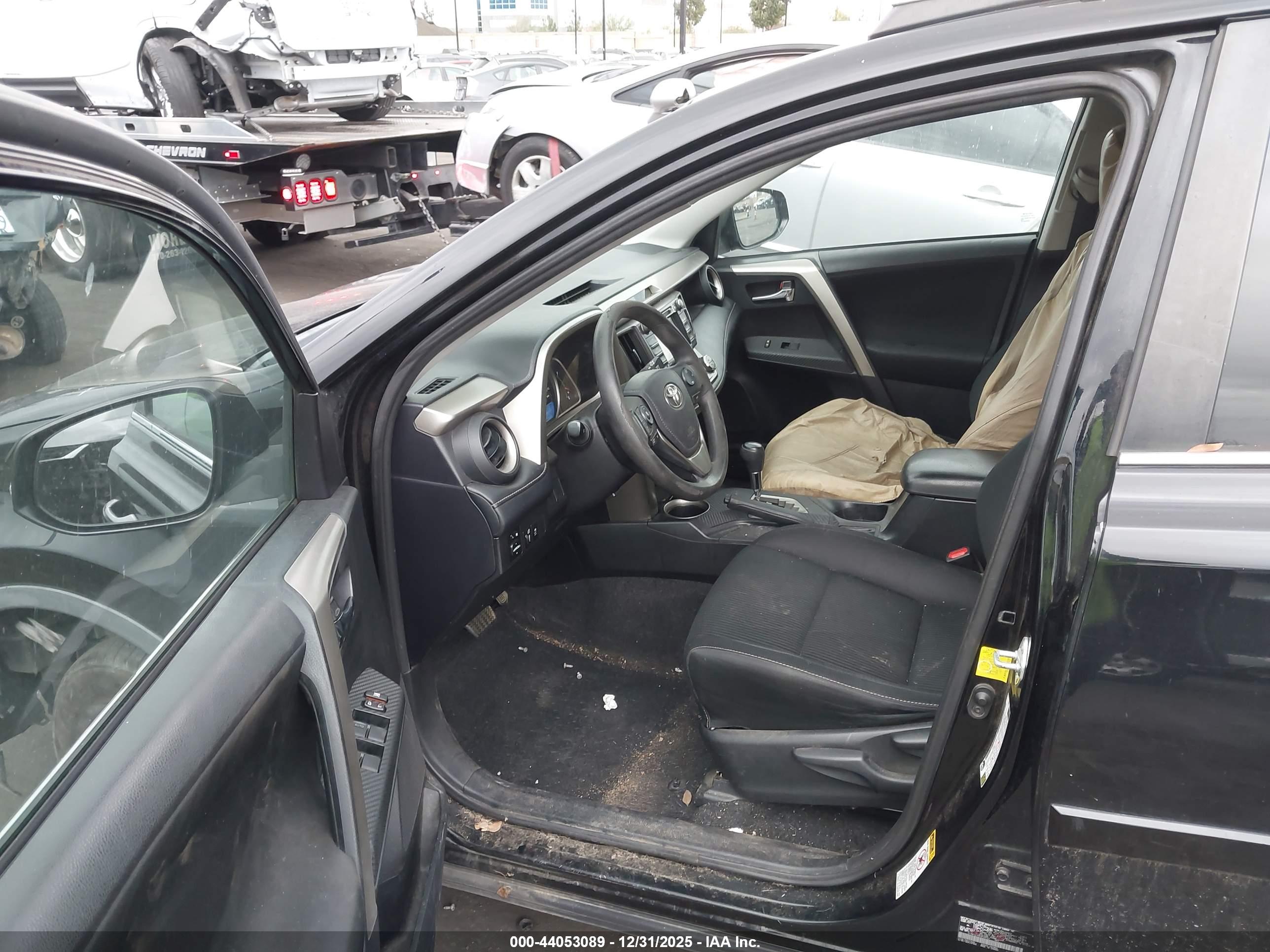 TOYOTA RAV4 image 5