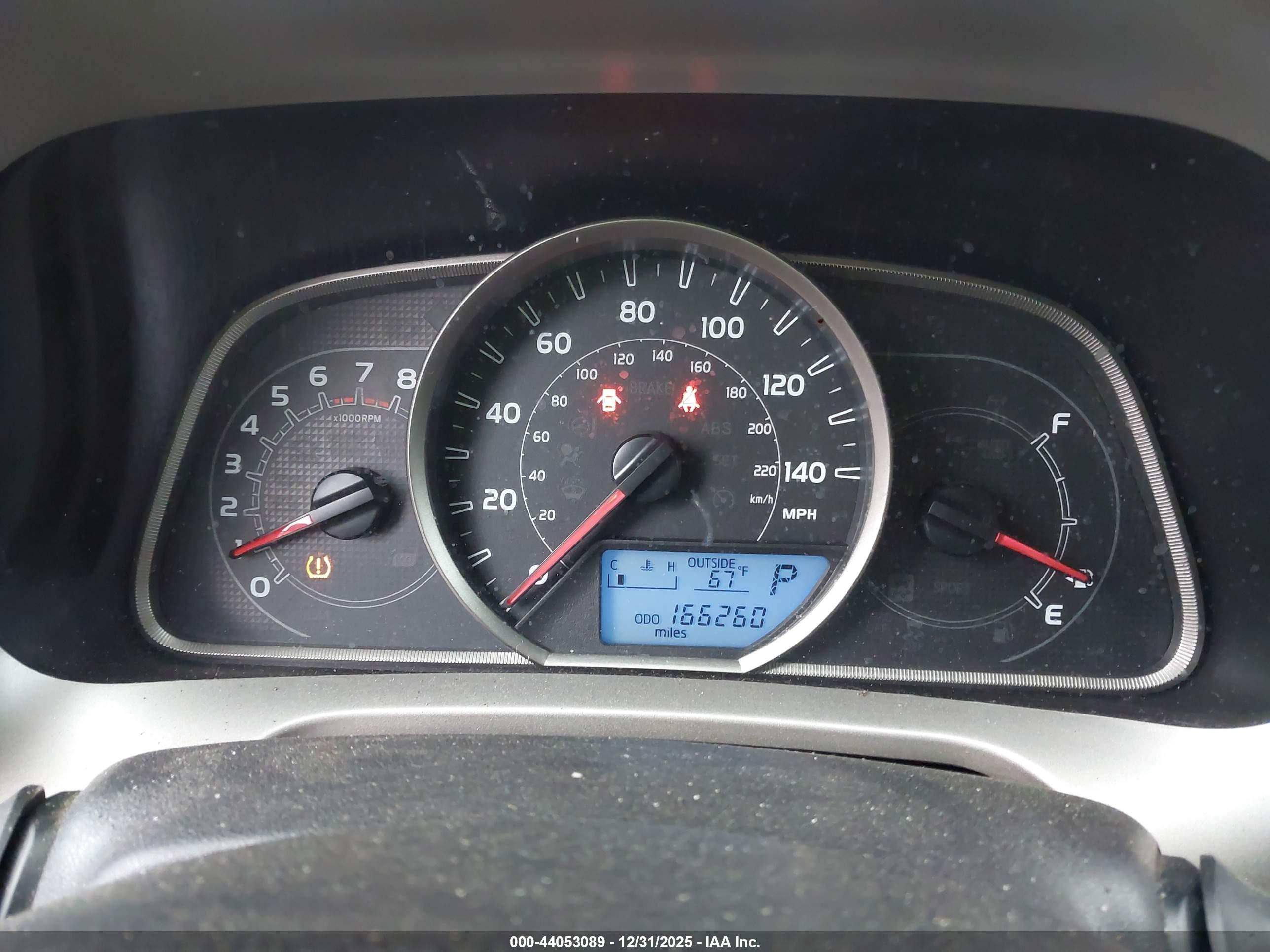 TOYOTA RAV4 image 7