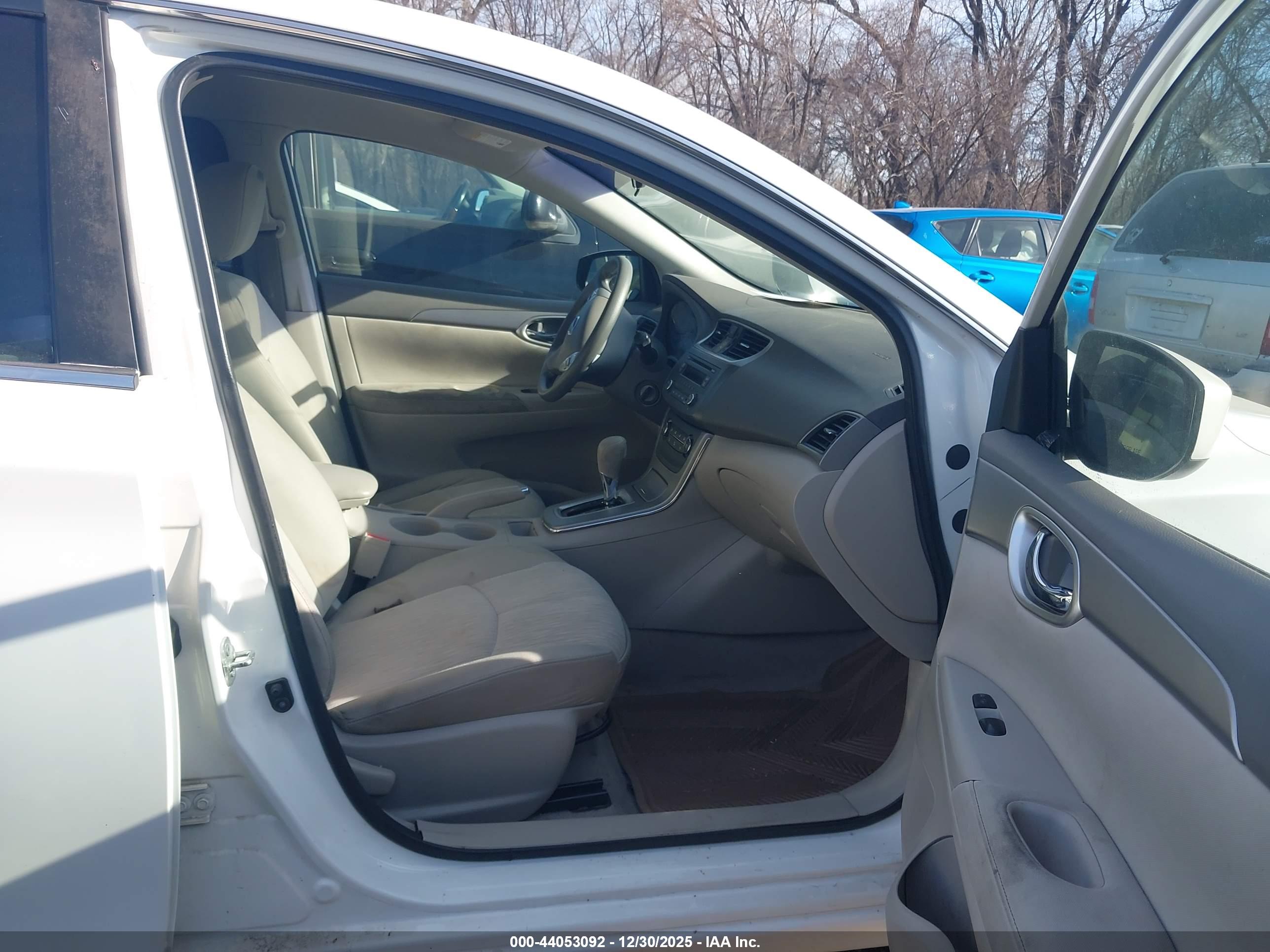 NISSAN SENTRA image 5