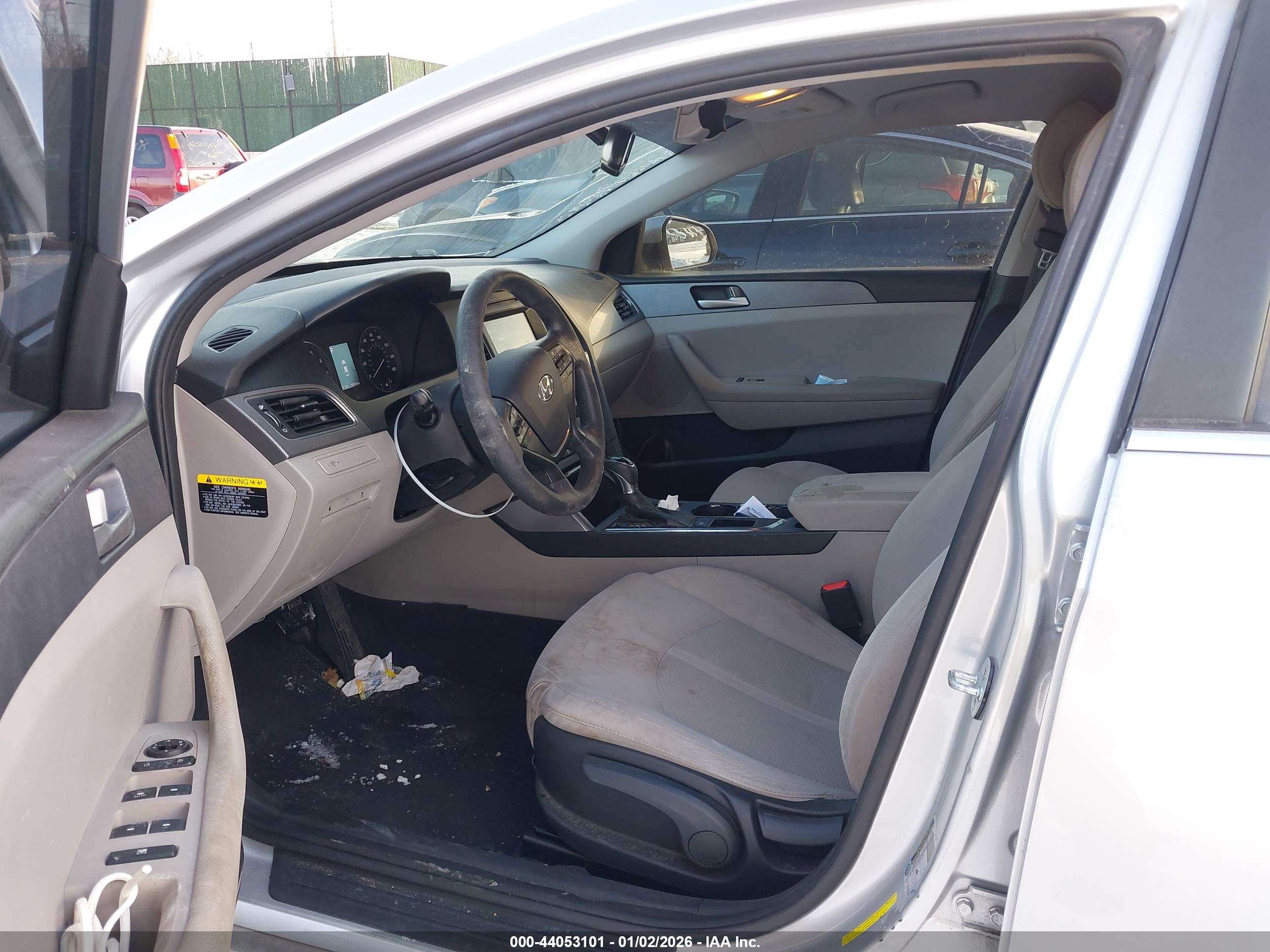 HYUNDAI SONATA image 5