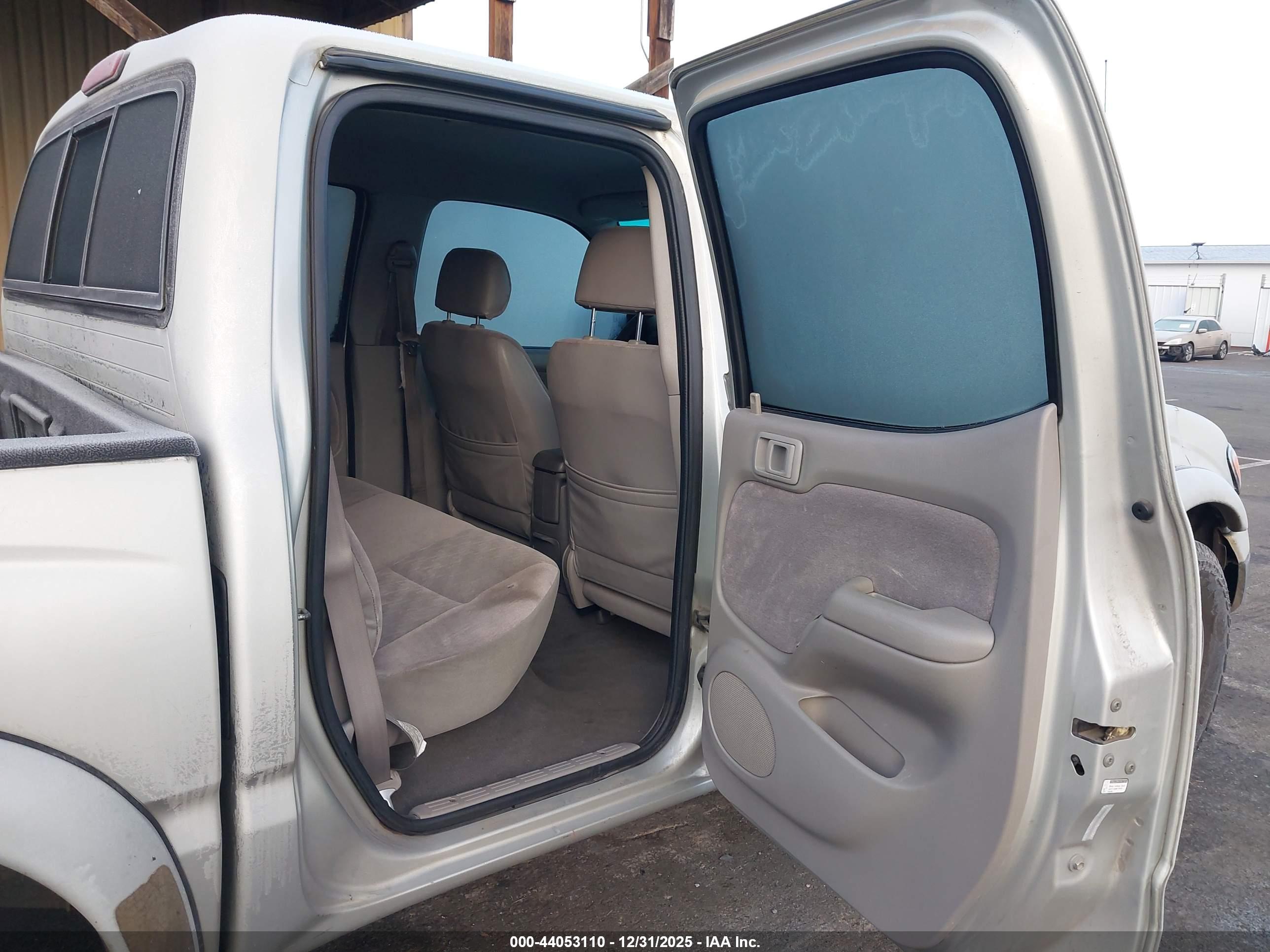 TOYOTA TACOMA image 8