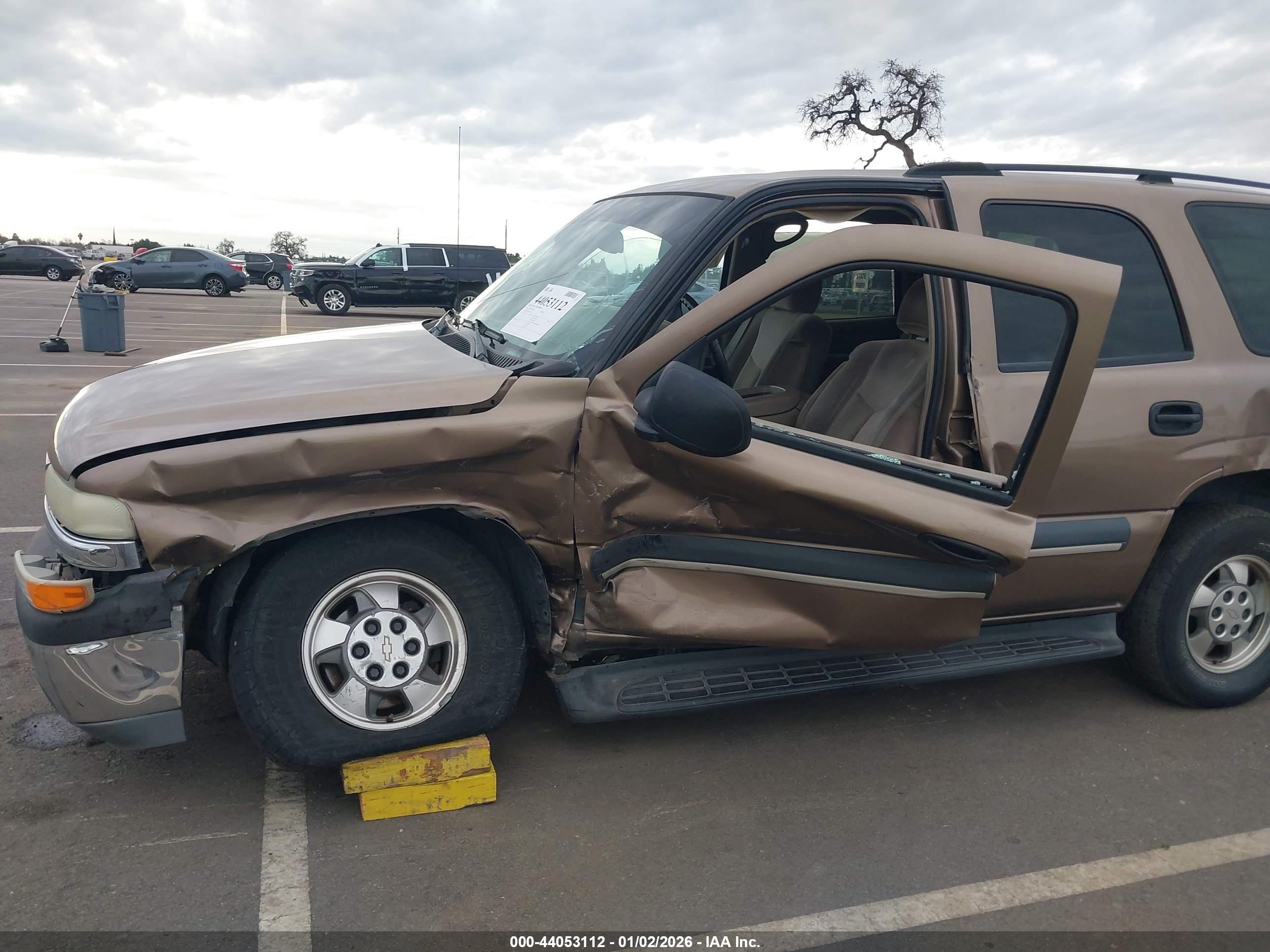 CHEVROLET TAHOE image 6