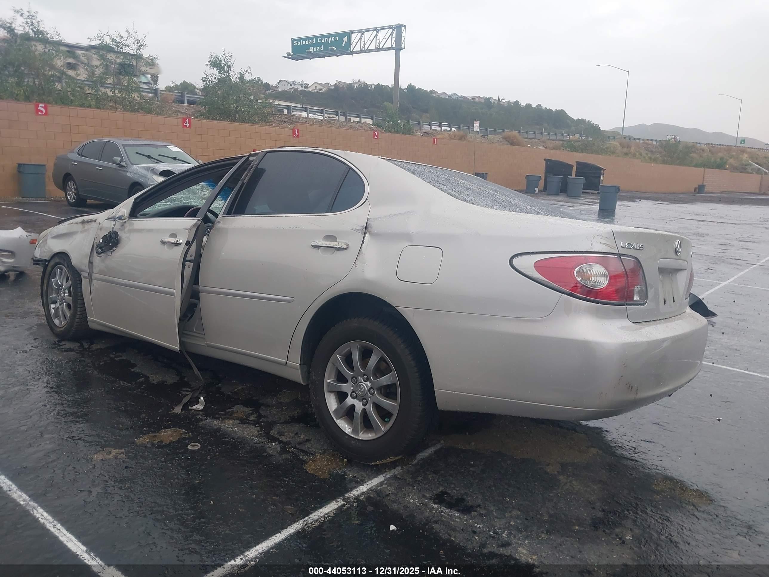 LEXUS ES image 3