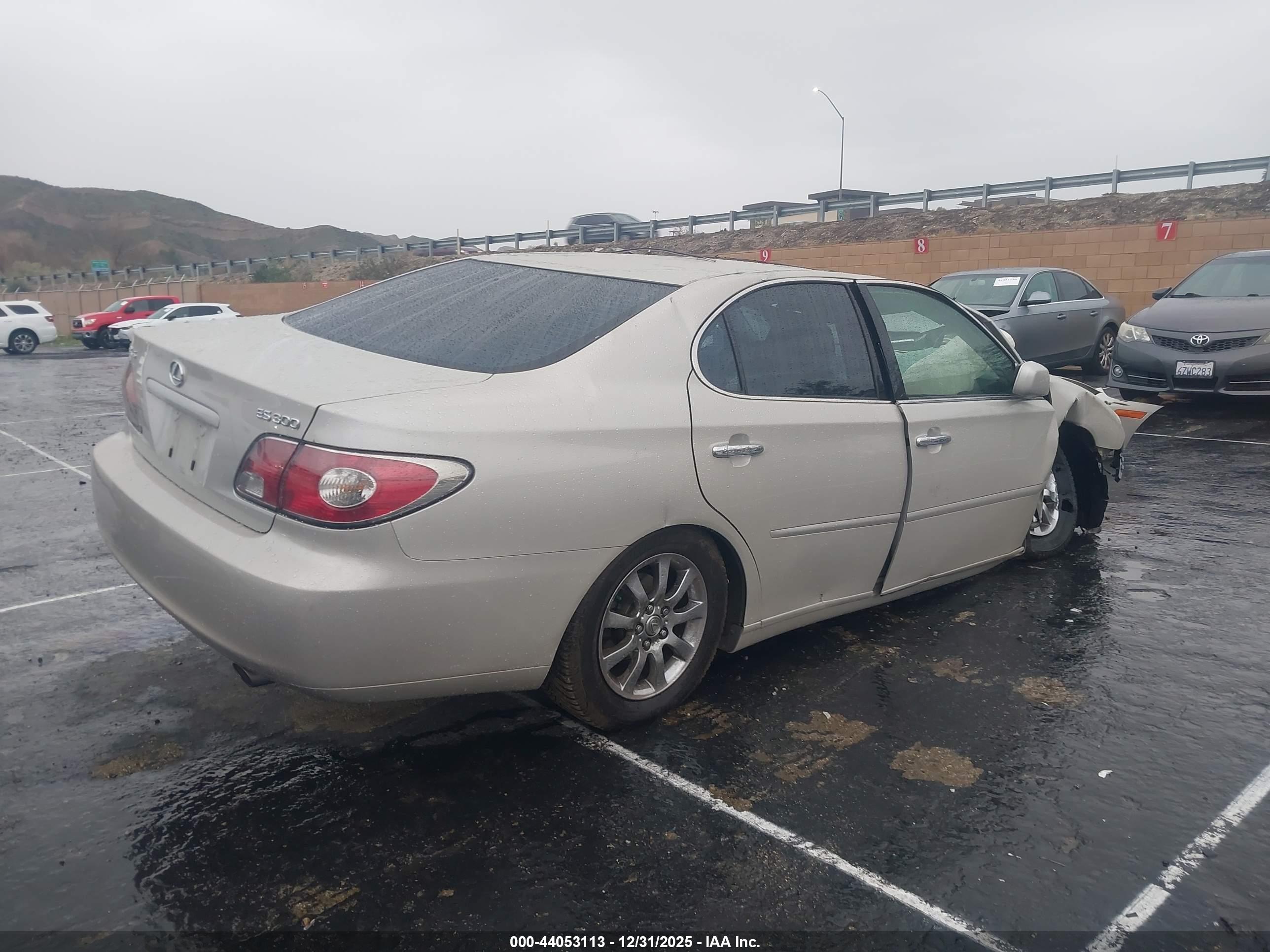 LEXUS ES image 4