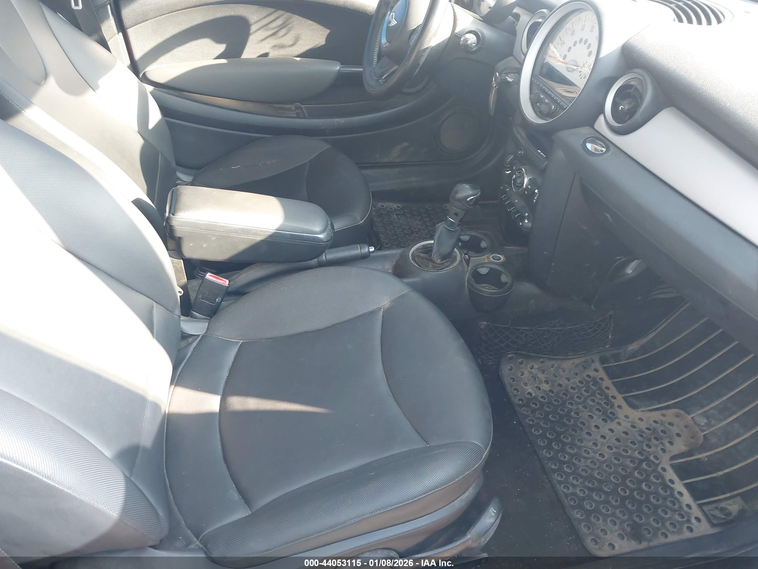 MINI COOPER image 5