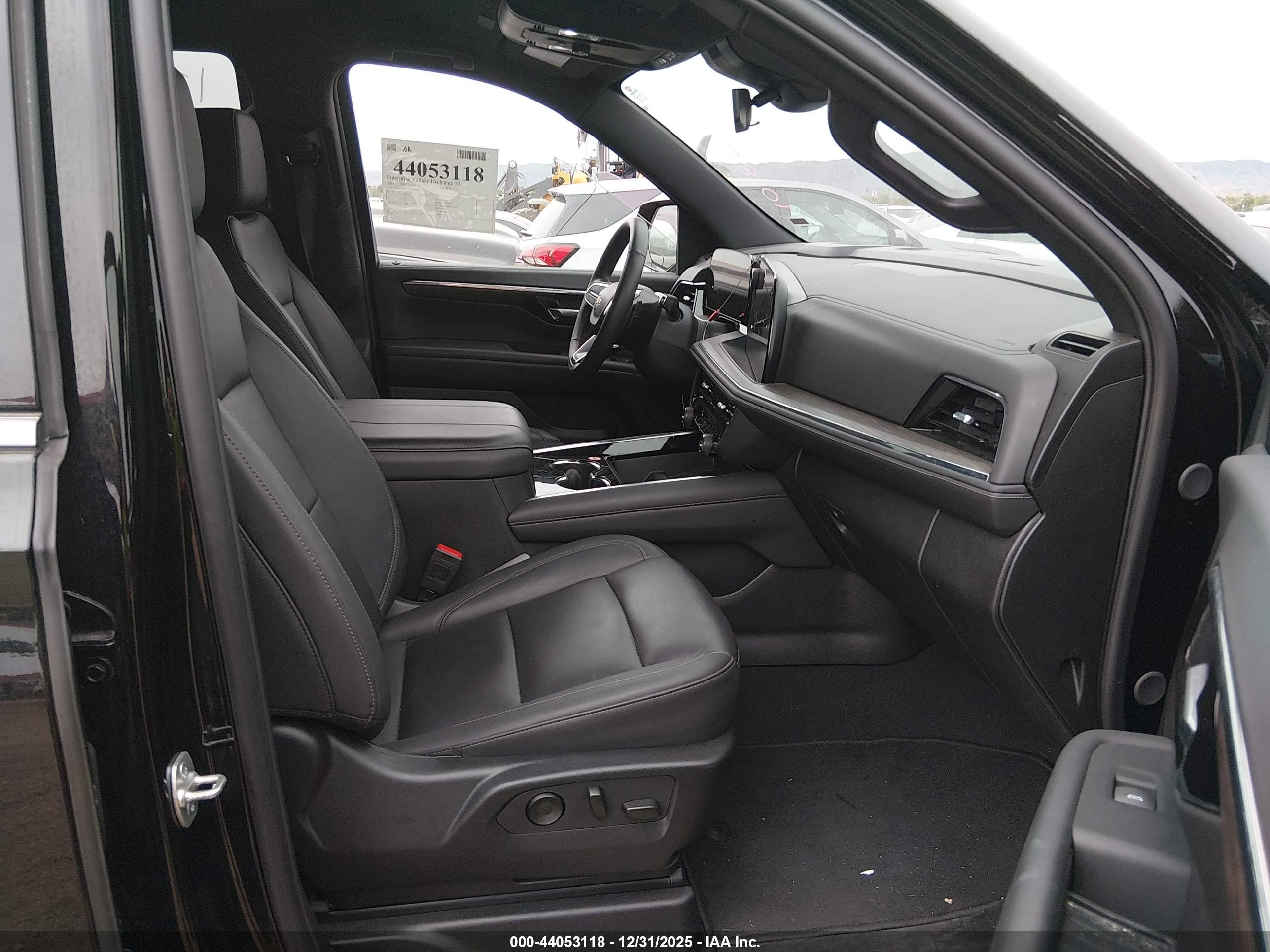 CHEVROLET TAHOE image 5