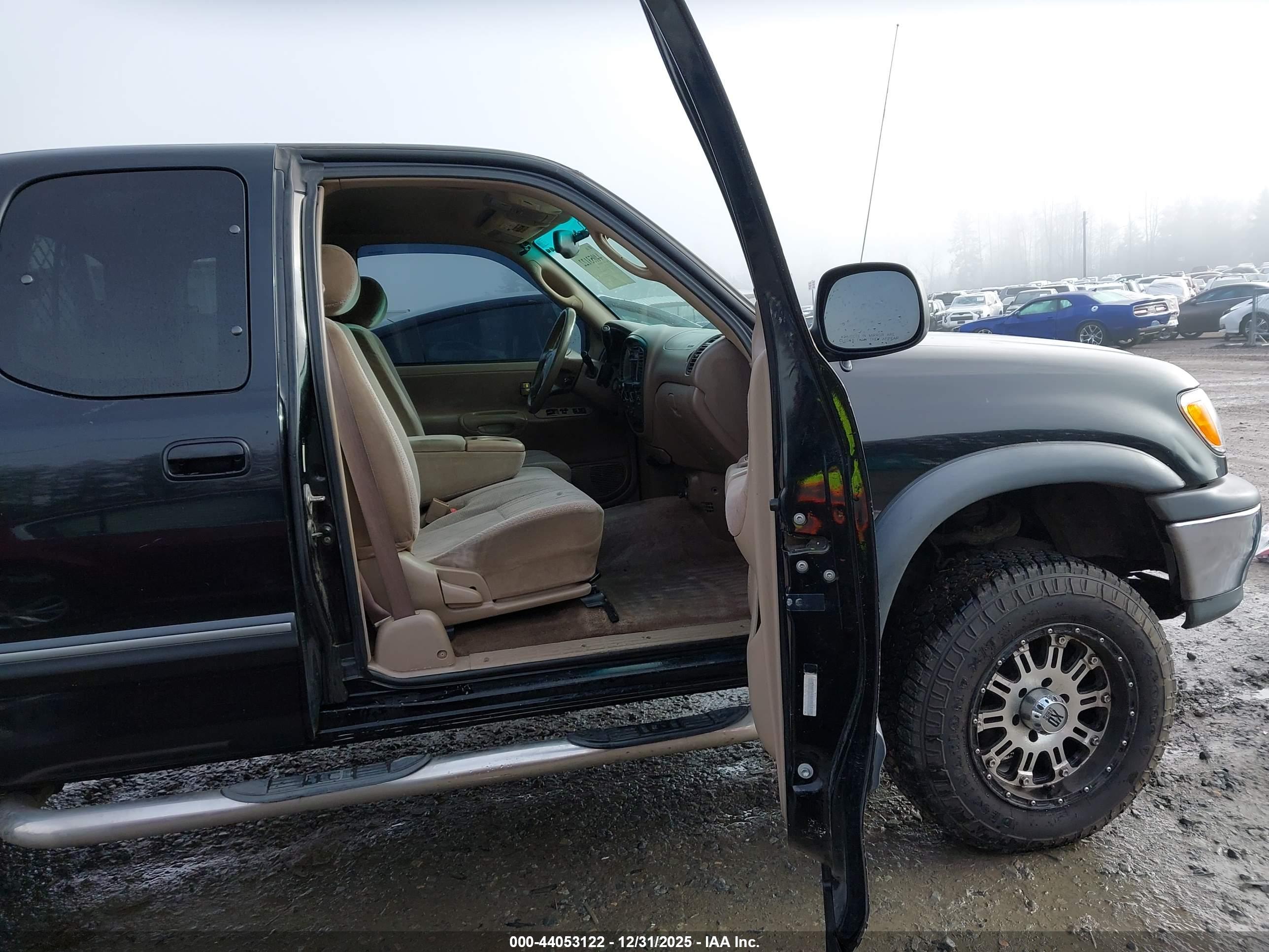 TOYOTA TUNDRA image 5