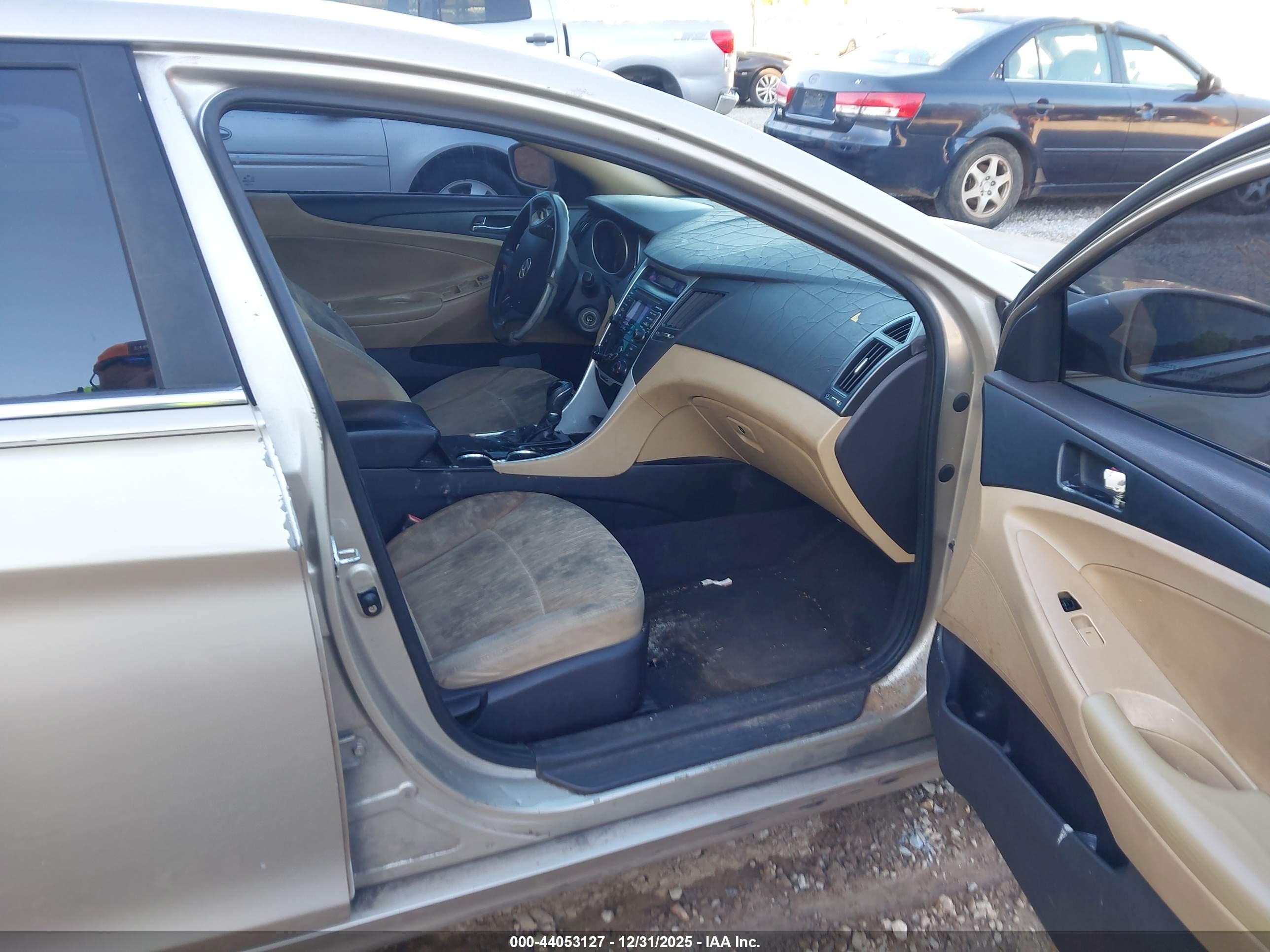 HYUNDAI SONATA image 5