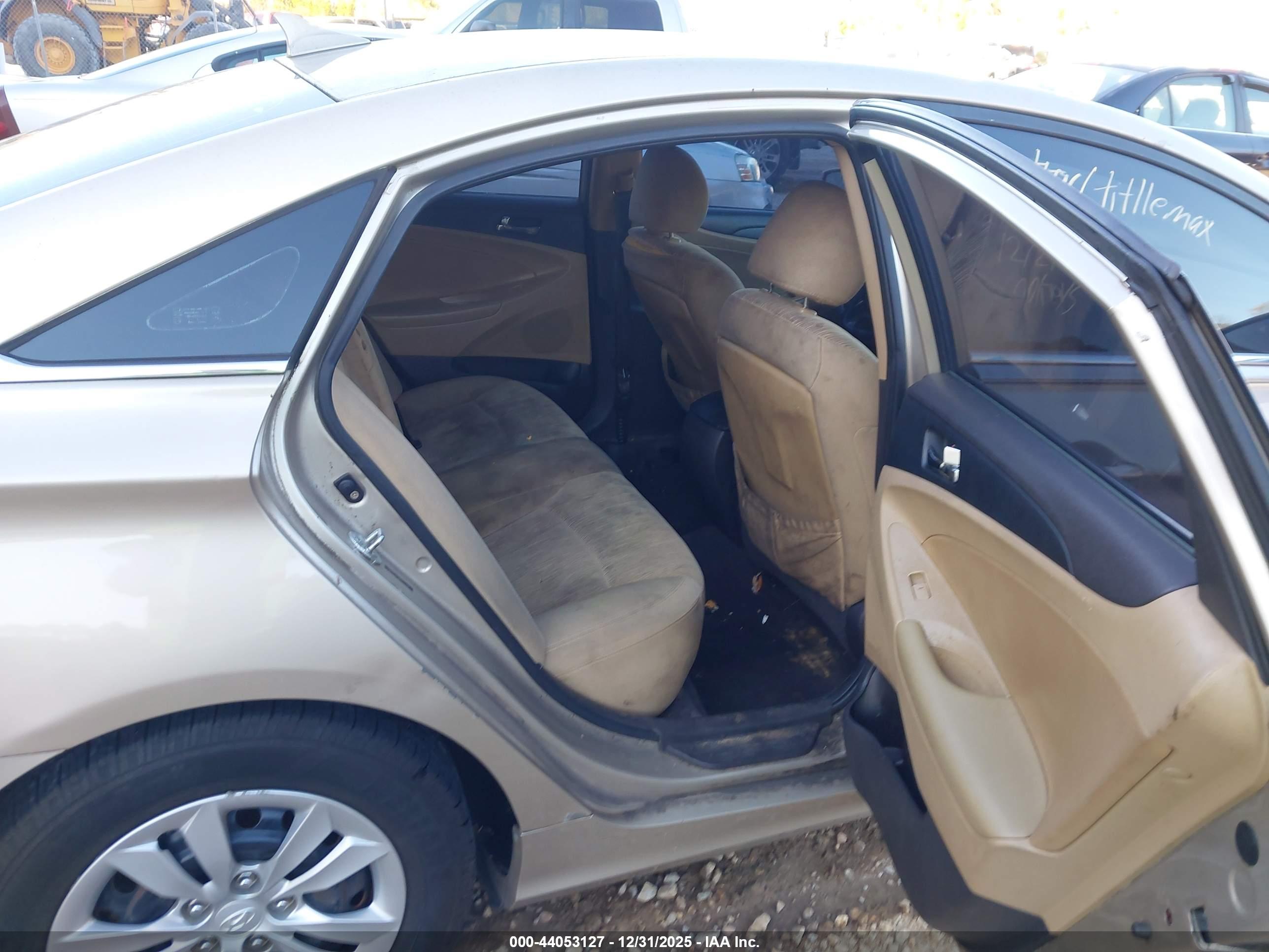 HYUNDAI SONATA image 8