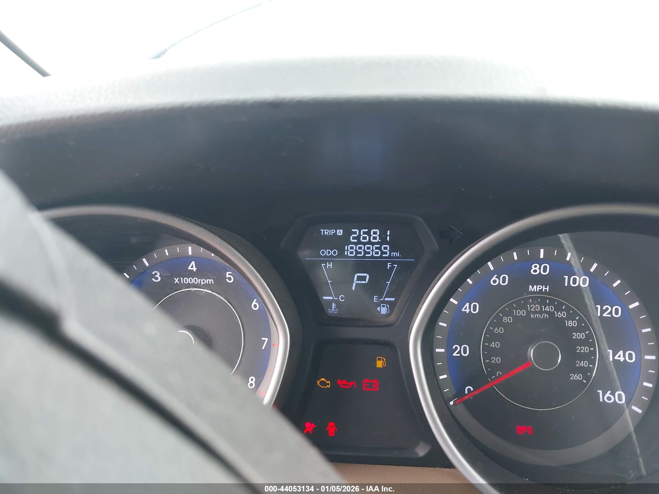 HYUNDAI ELANTRA image 7