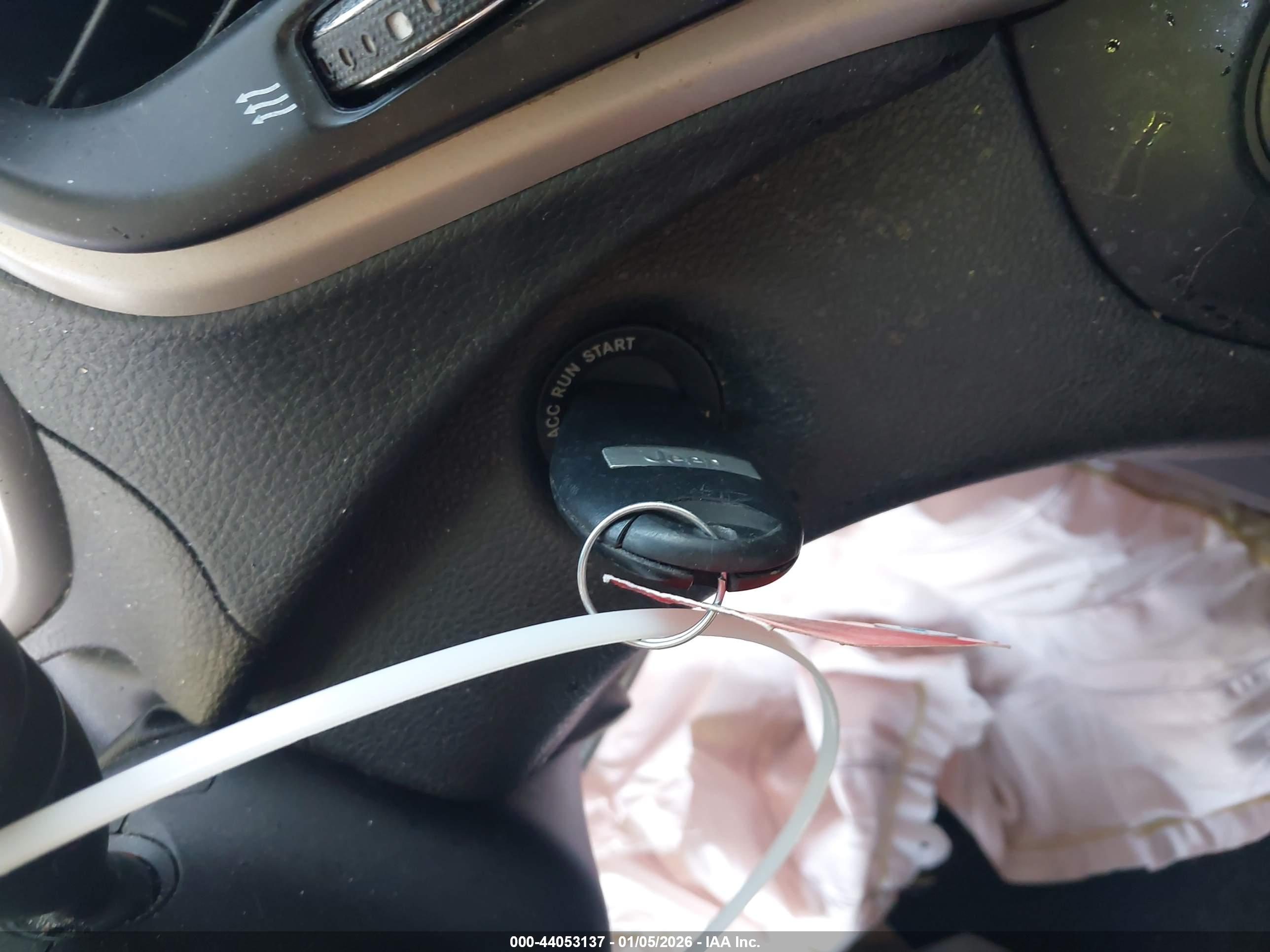 JEEP CHEROKEE image 11