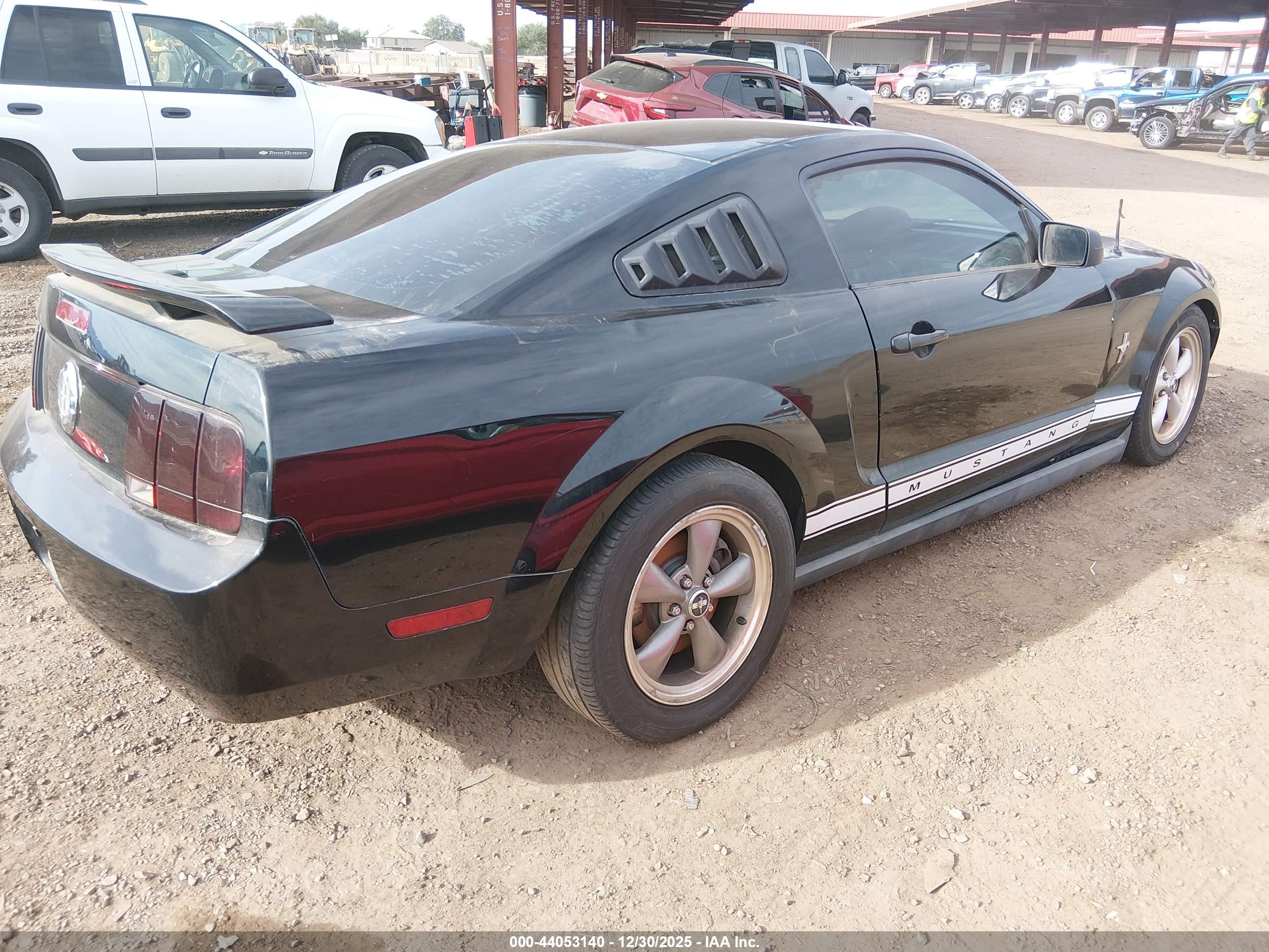 FORD MUSTANG image 4