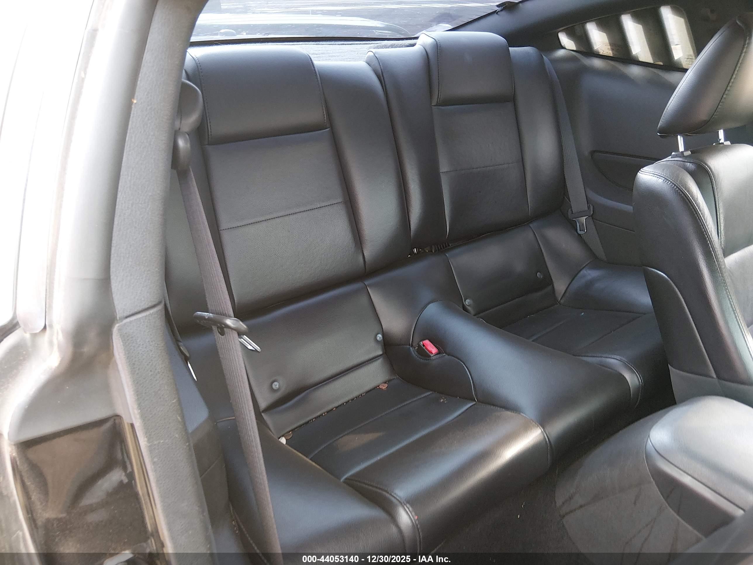 FORD MUSTANG image 8
