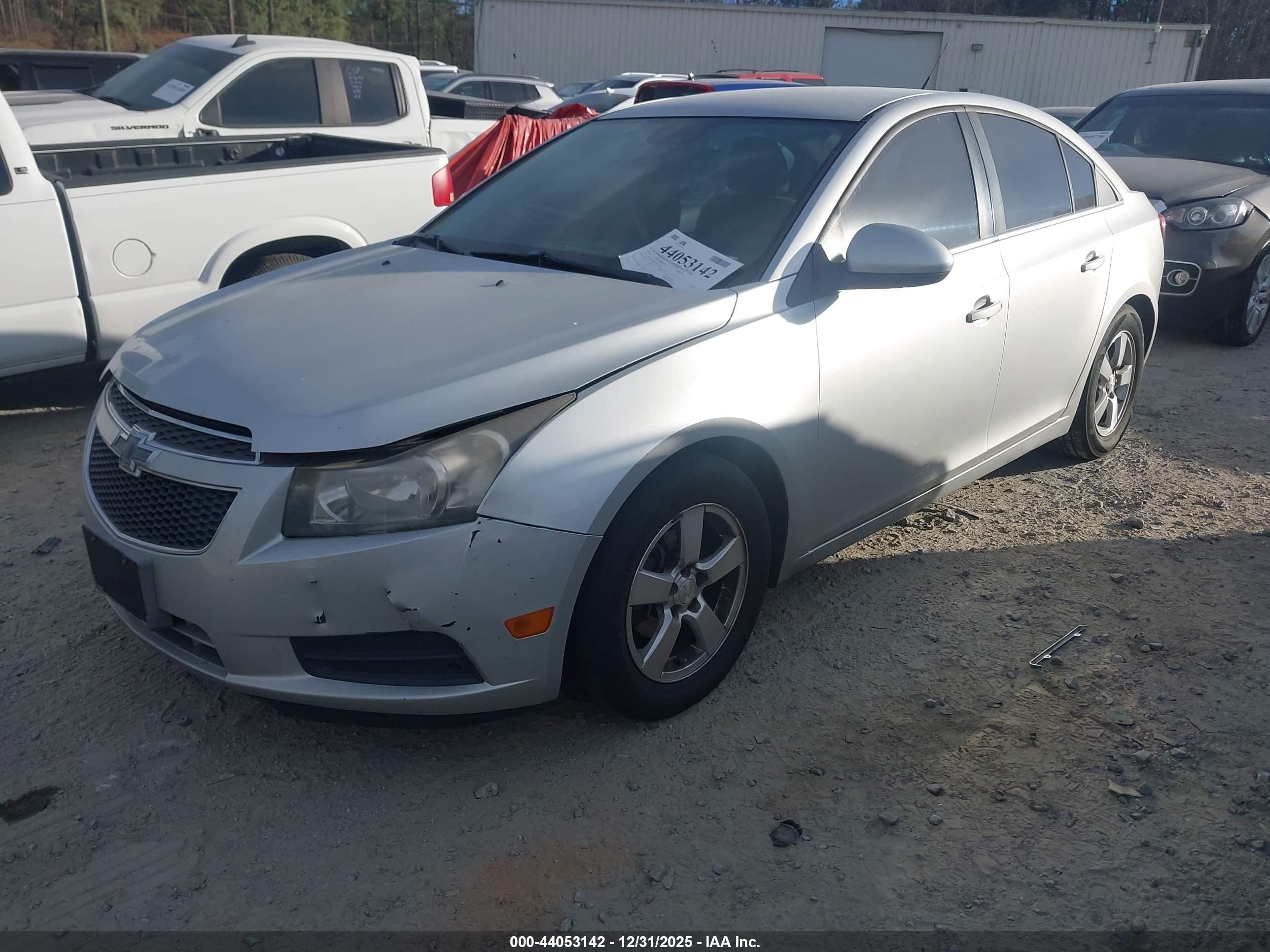 CHEVROLET CRUZE image 2