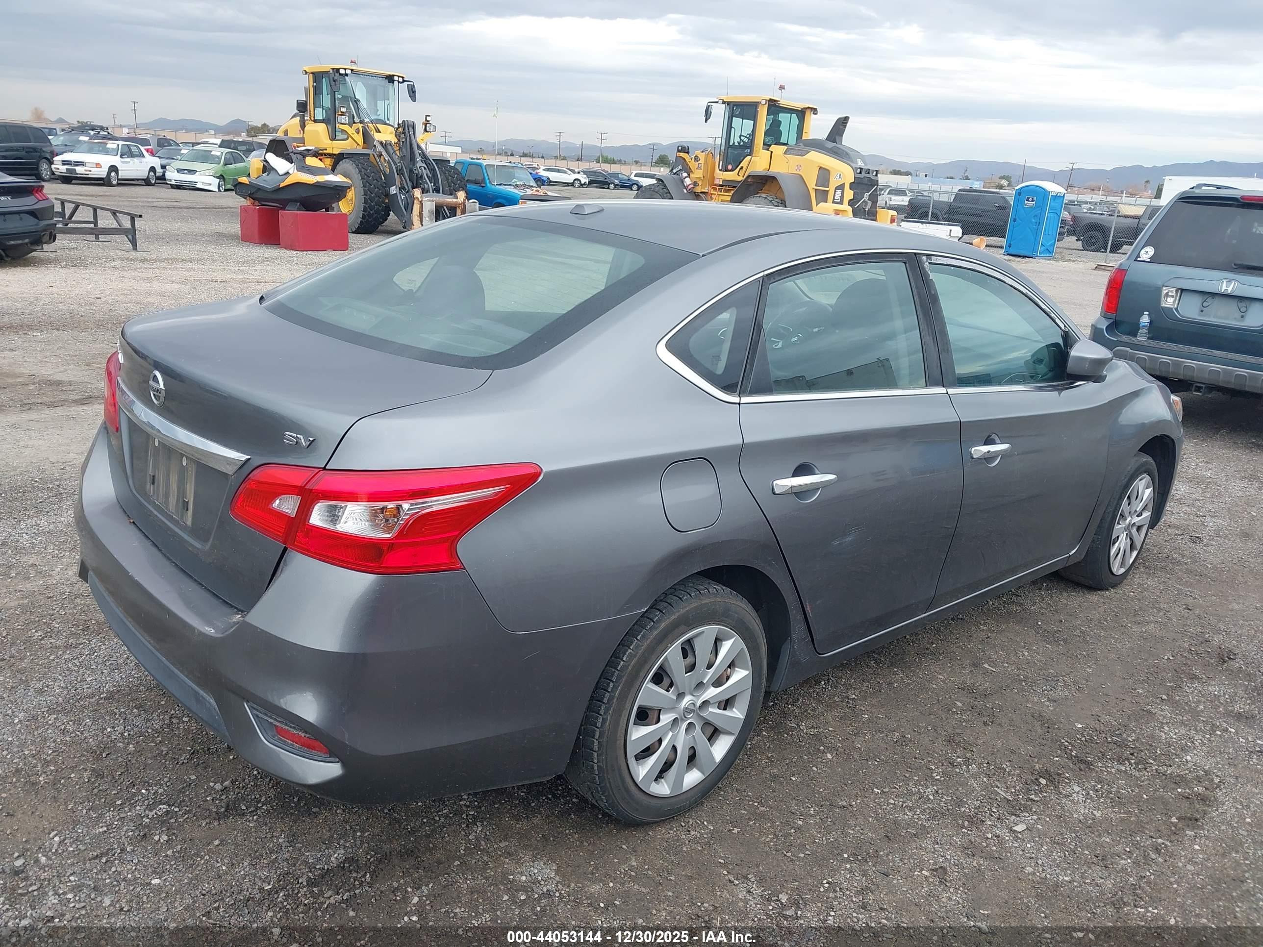 NISSAN SENTRA image 4