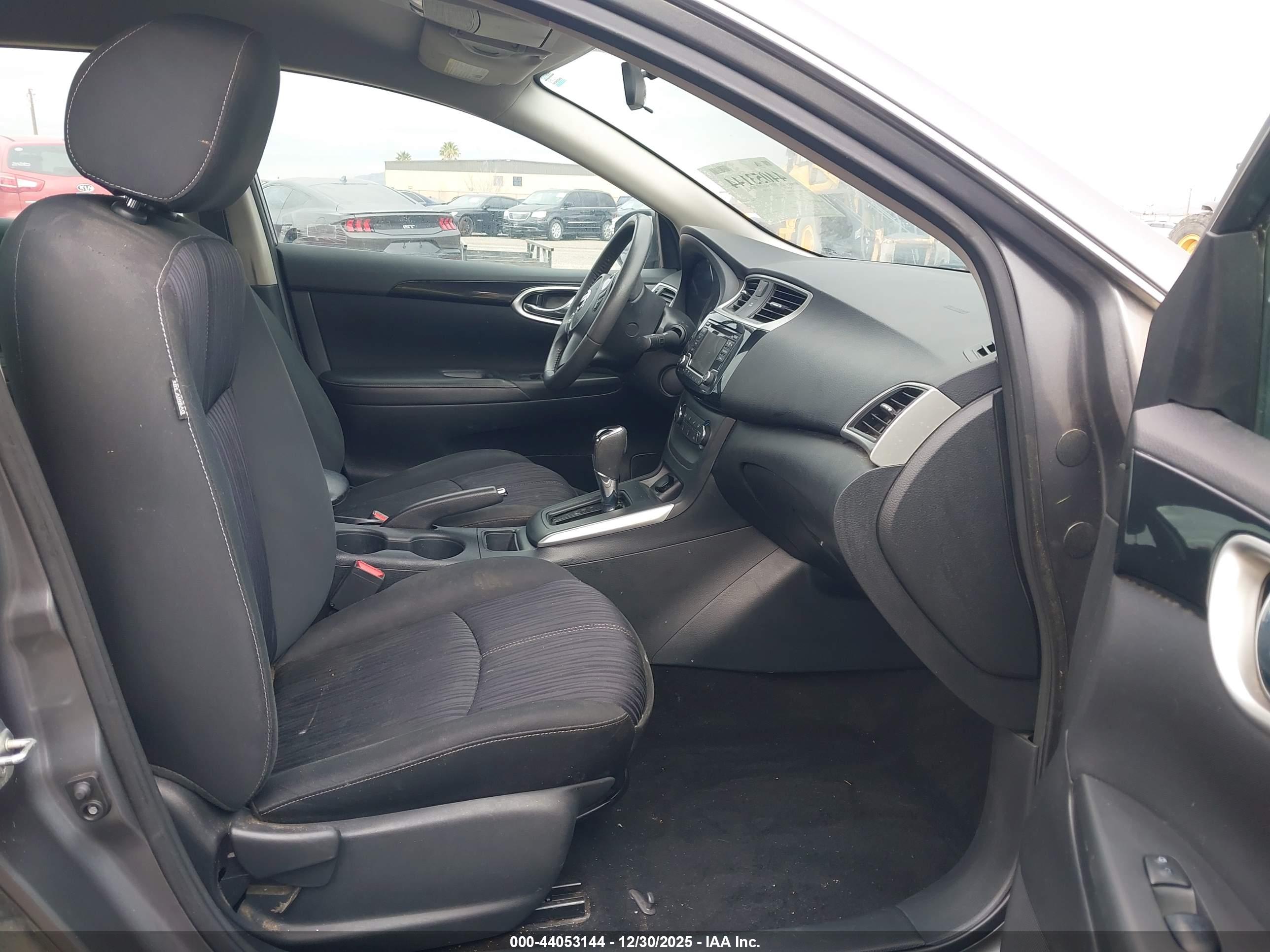 NISSAN SENTRA image 5