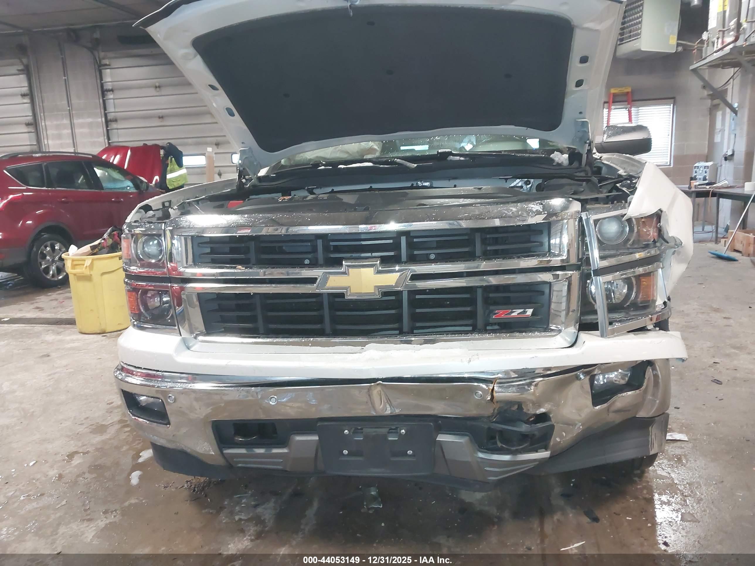 CHEVROLET SILVERADO image 6