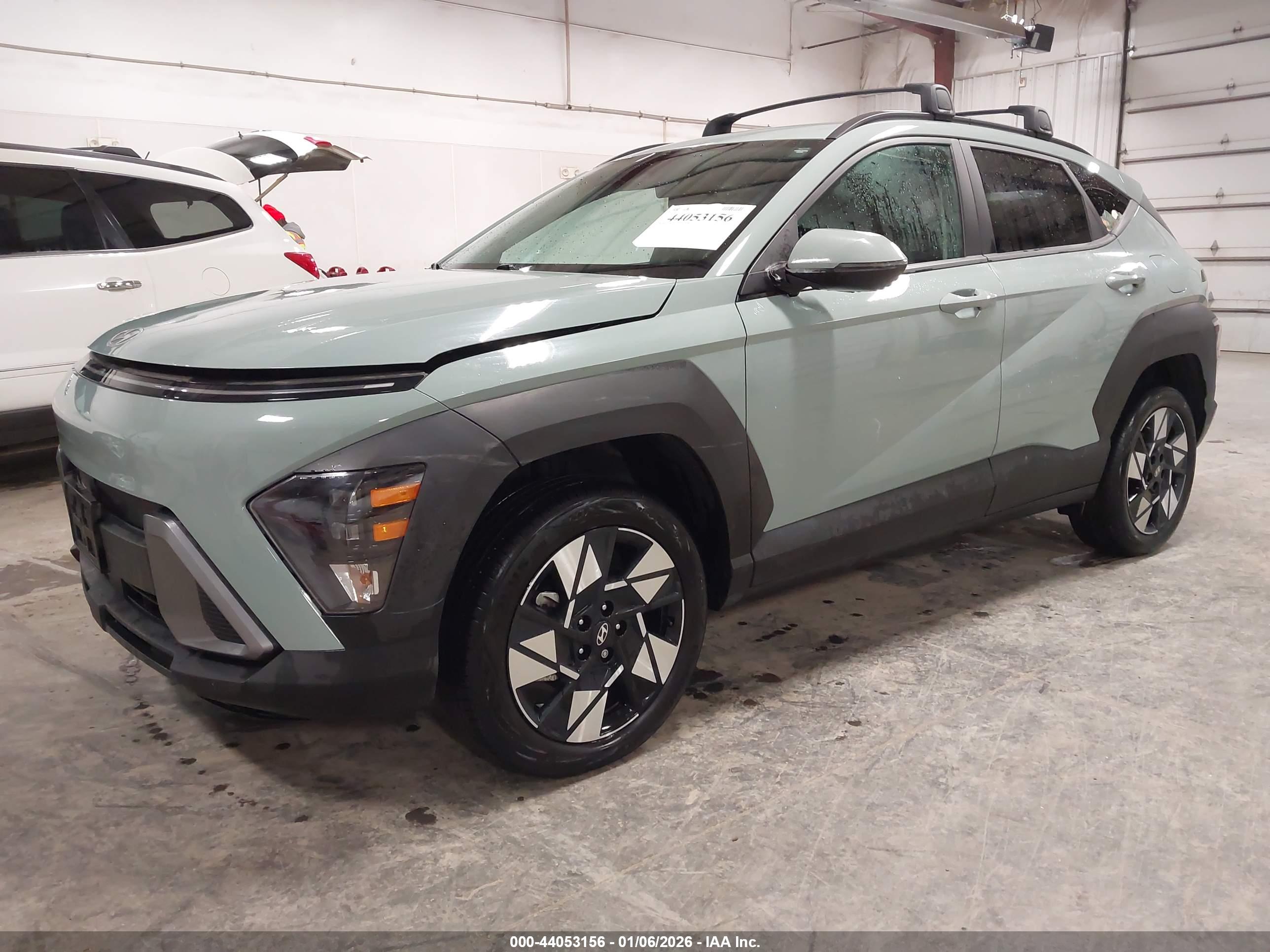 HYUNDAI KONA image 2