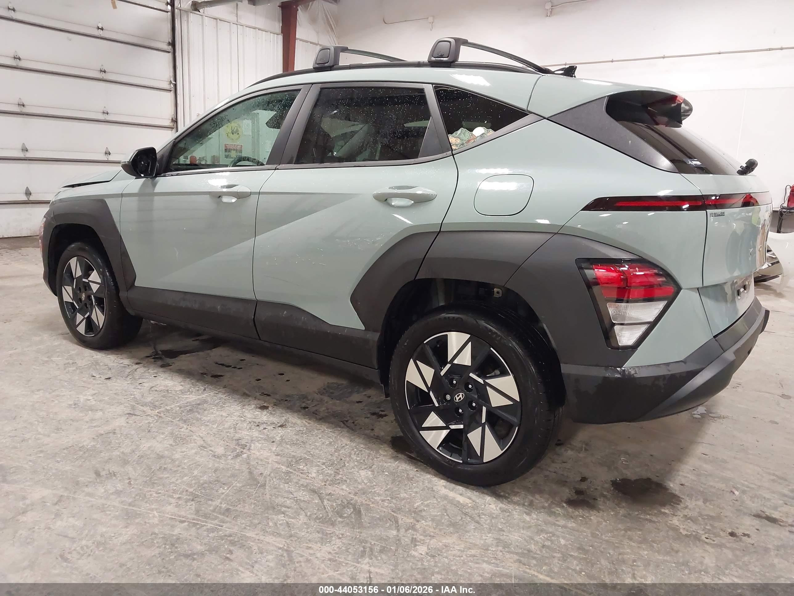 HYUNDAI KONA image 3