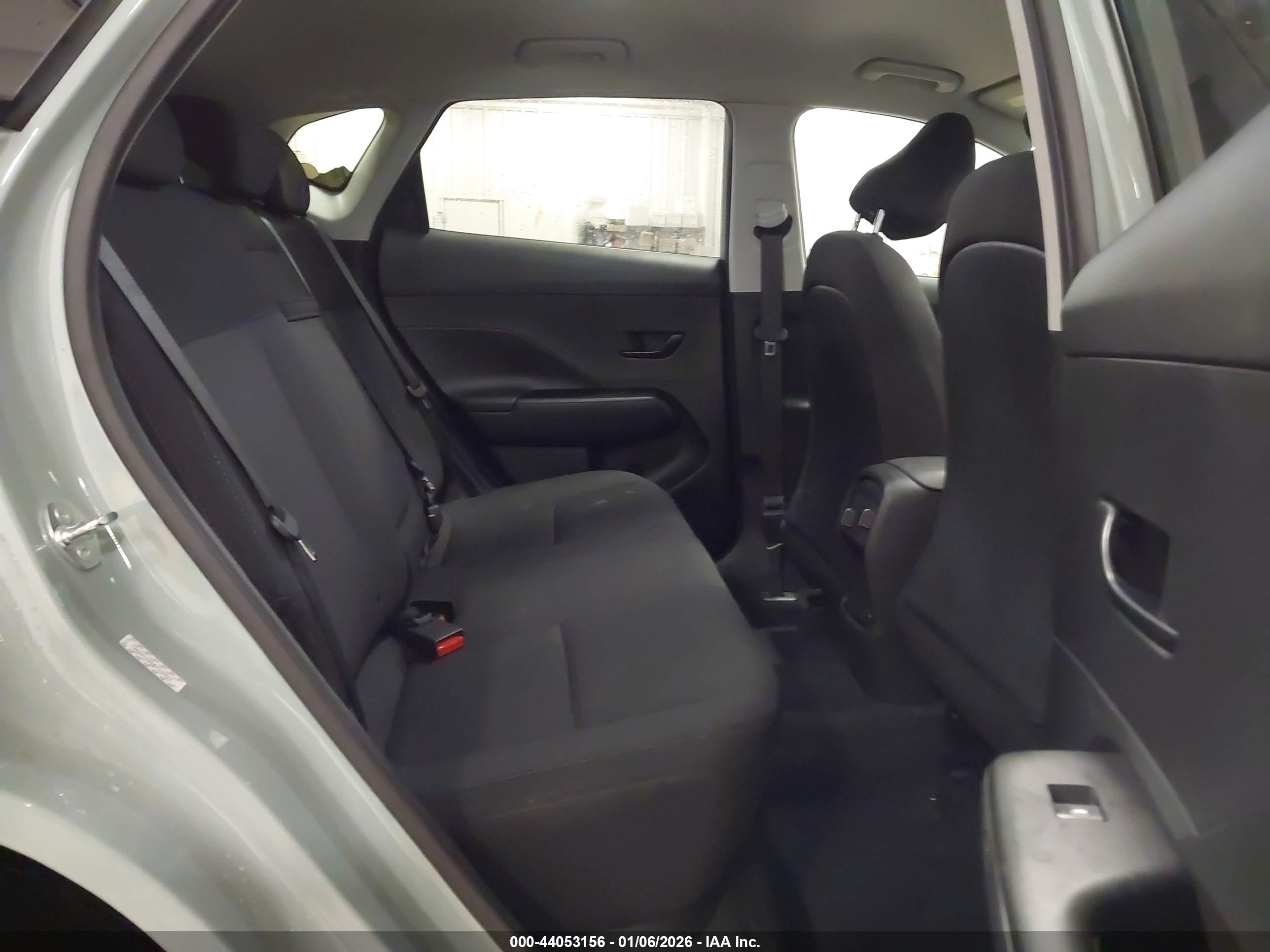 HYUNDAI KONA image 8