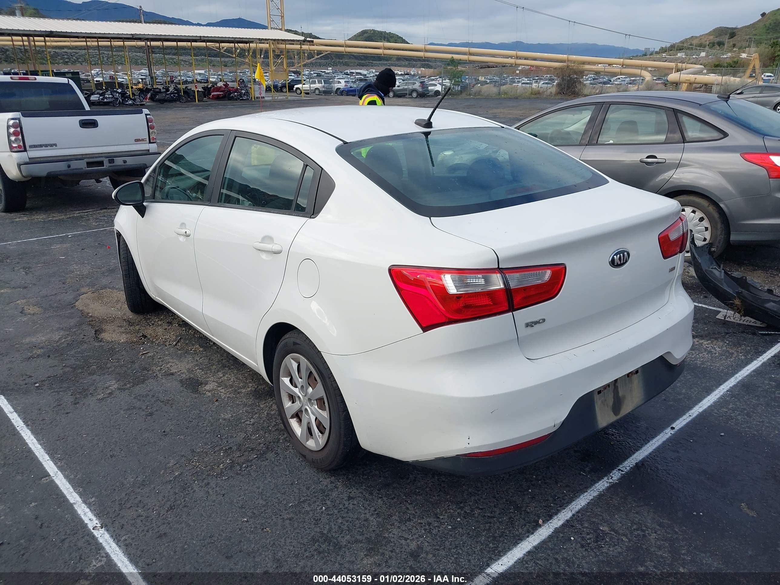 KIA RIO image 3