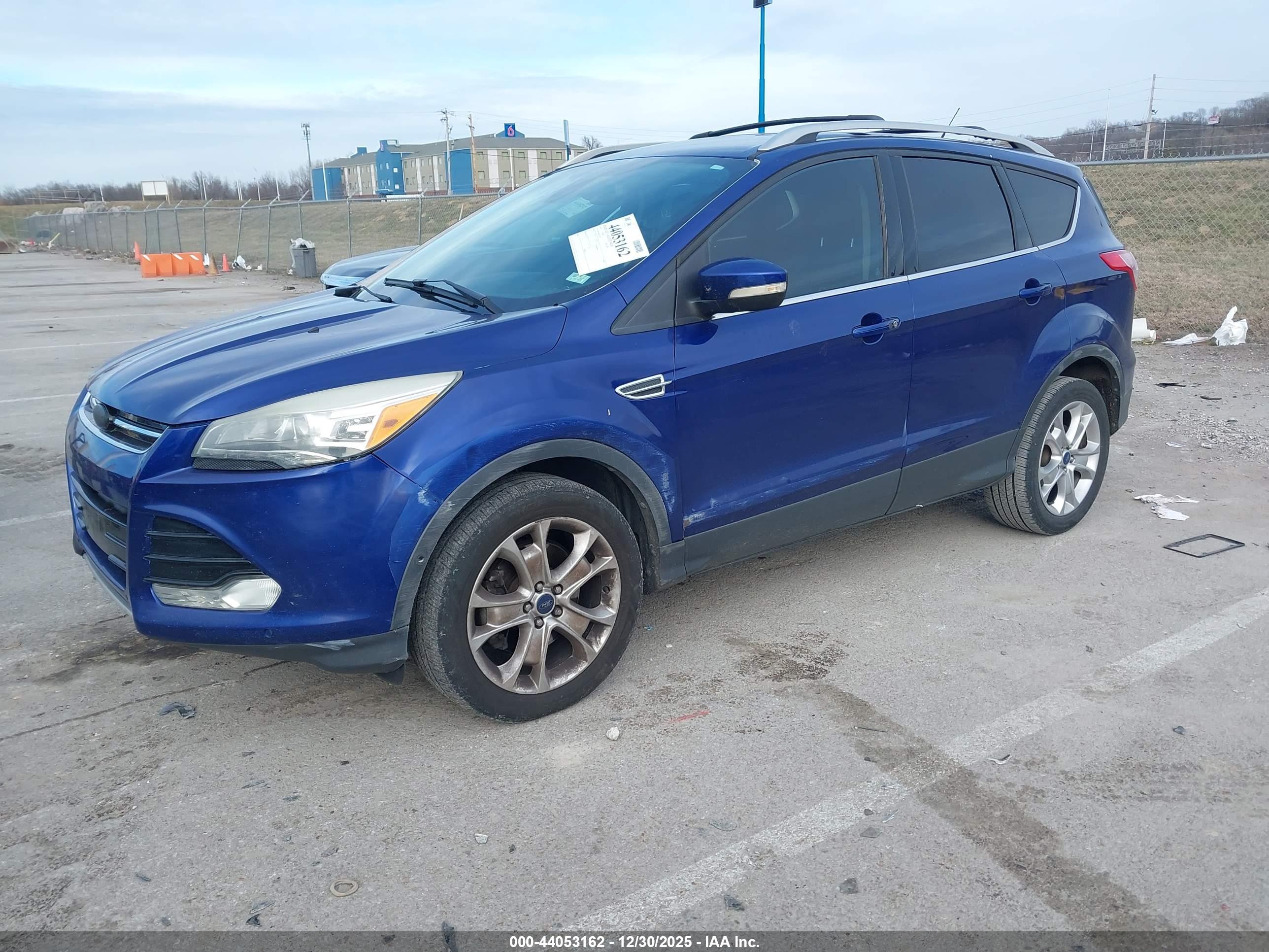 FORD ESCAPE image 2
