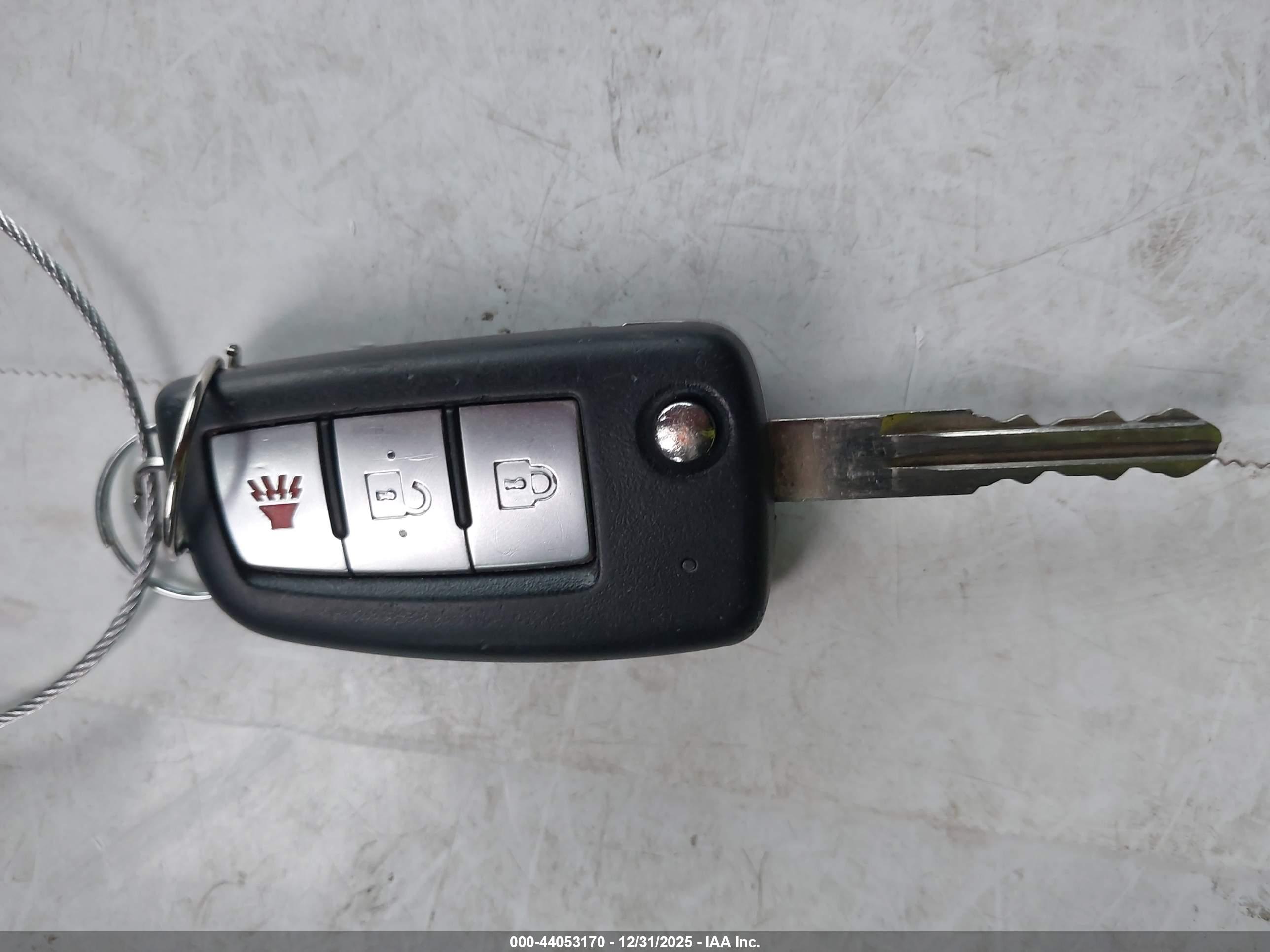 NISSAN ROGUE image 11