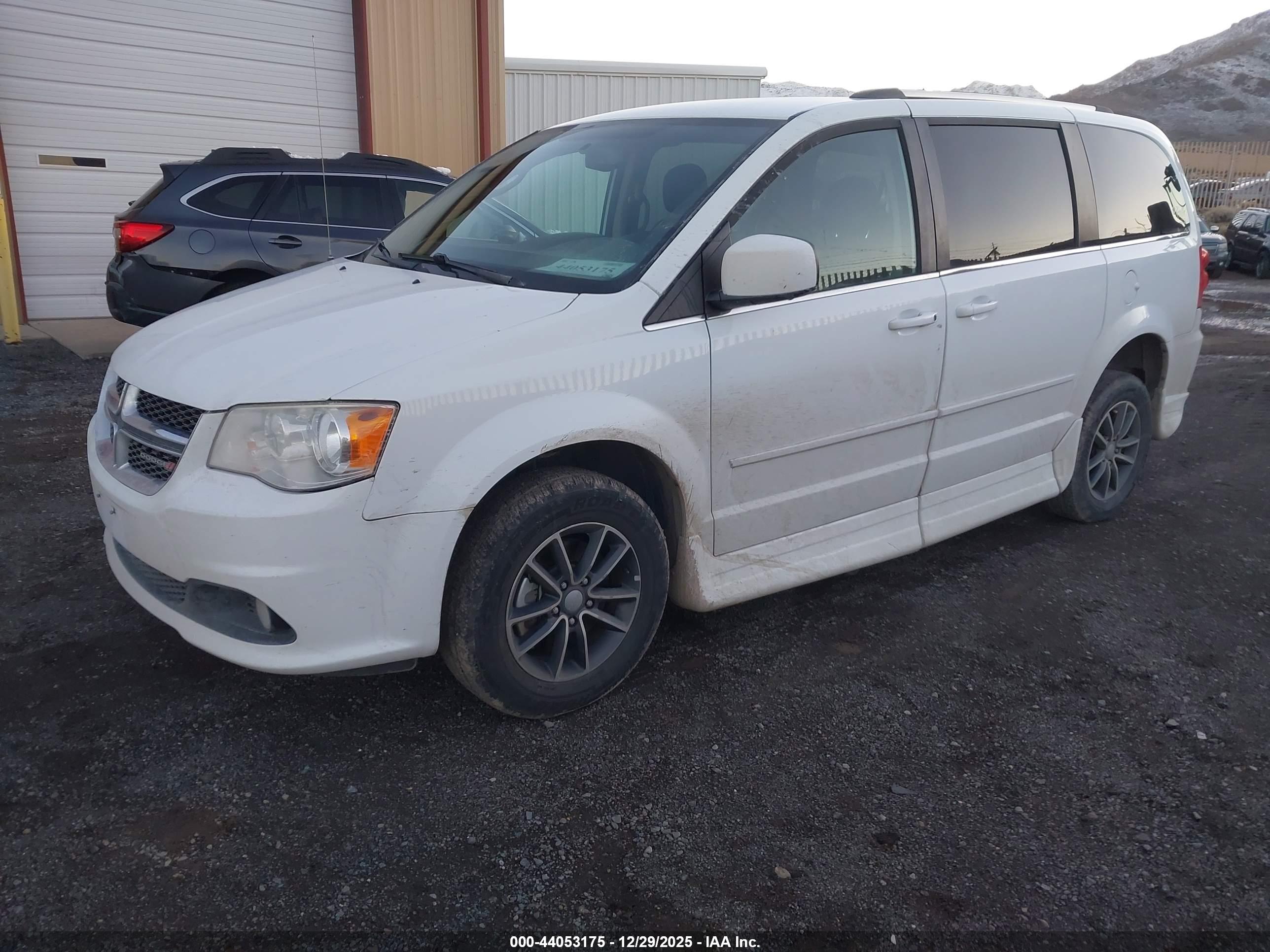 DODGE GRAND image 2