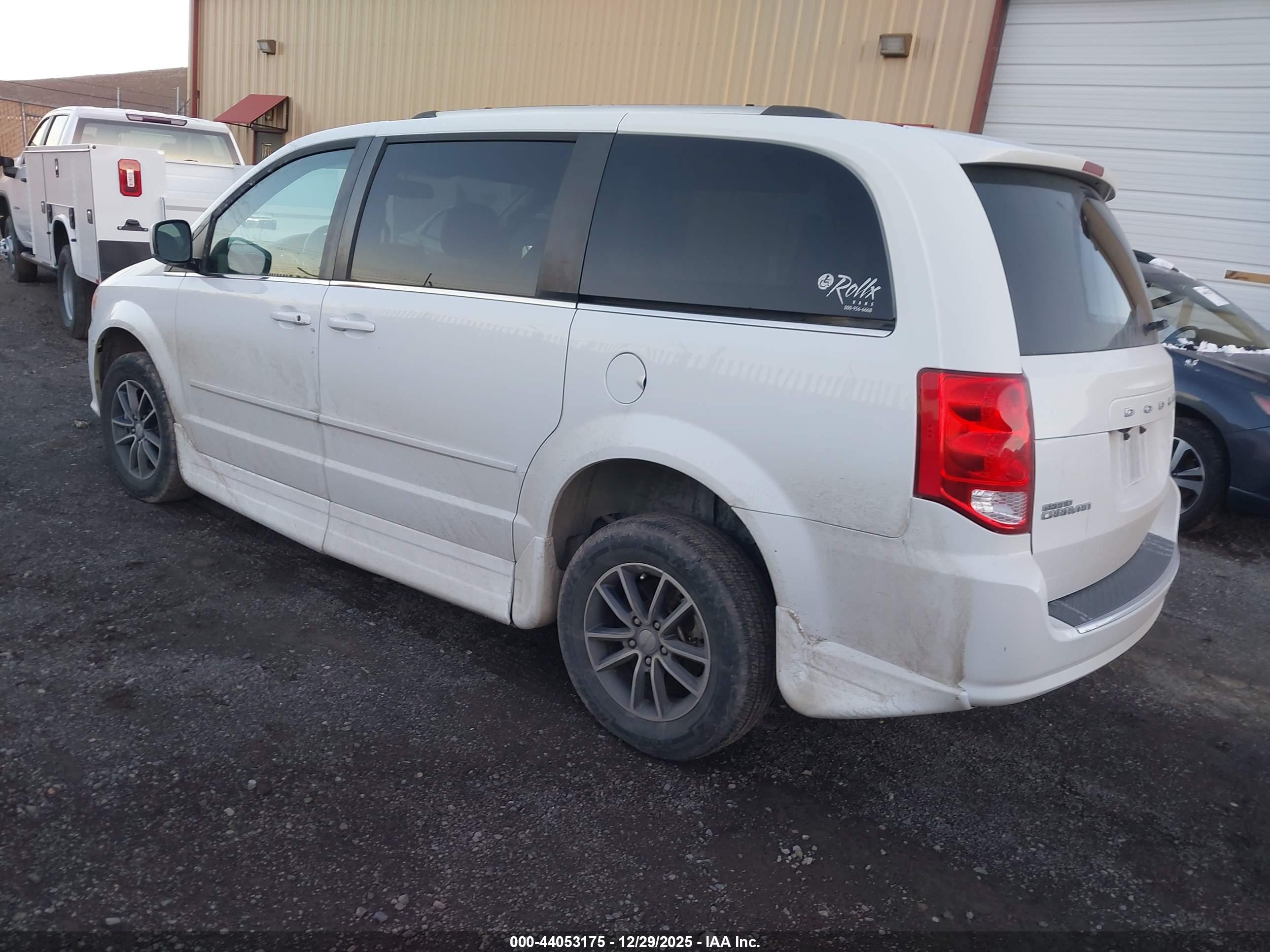 DODGE GRAND image 3