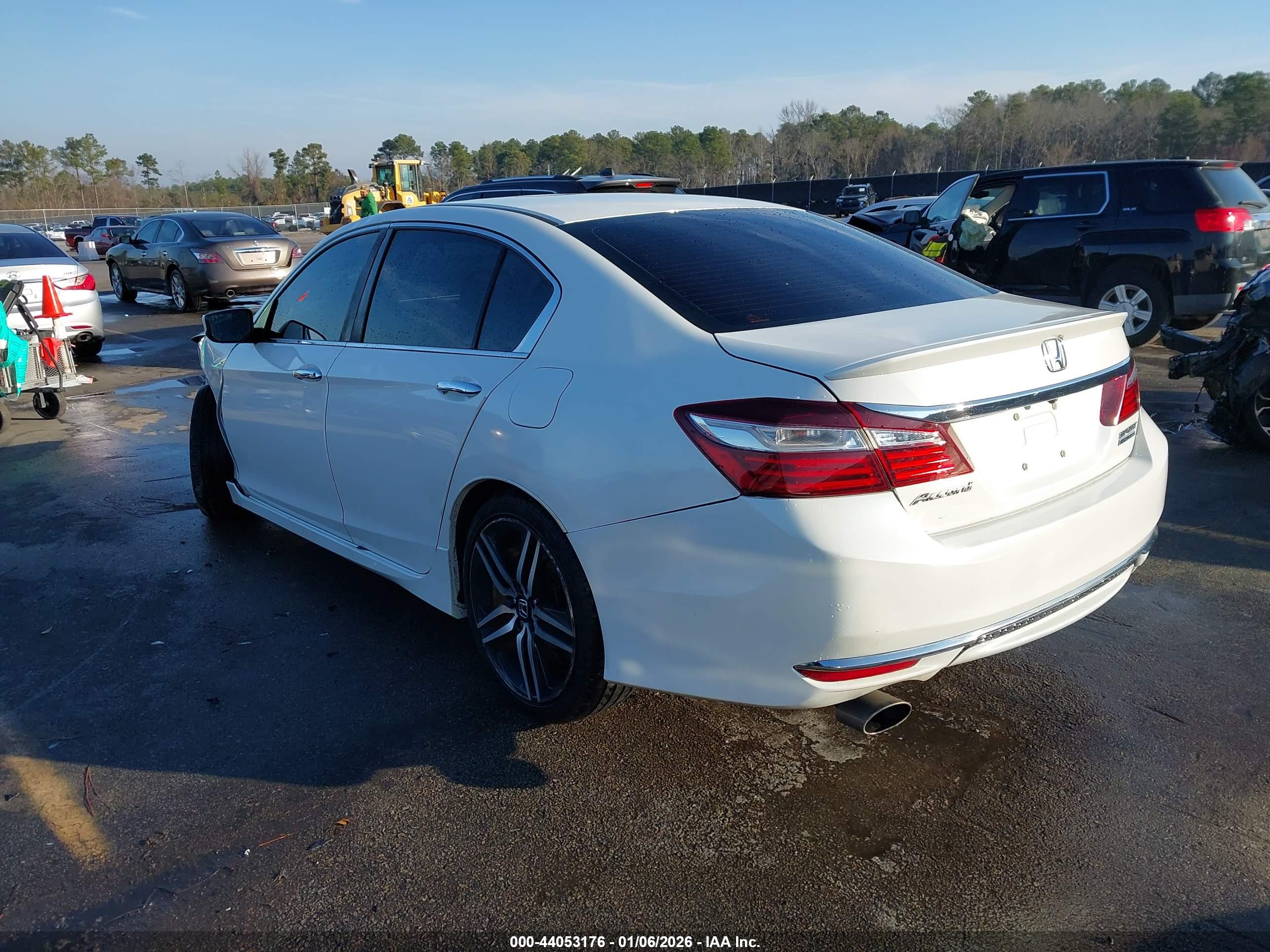 HONDA ACCORD image 3