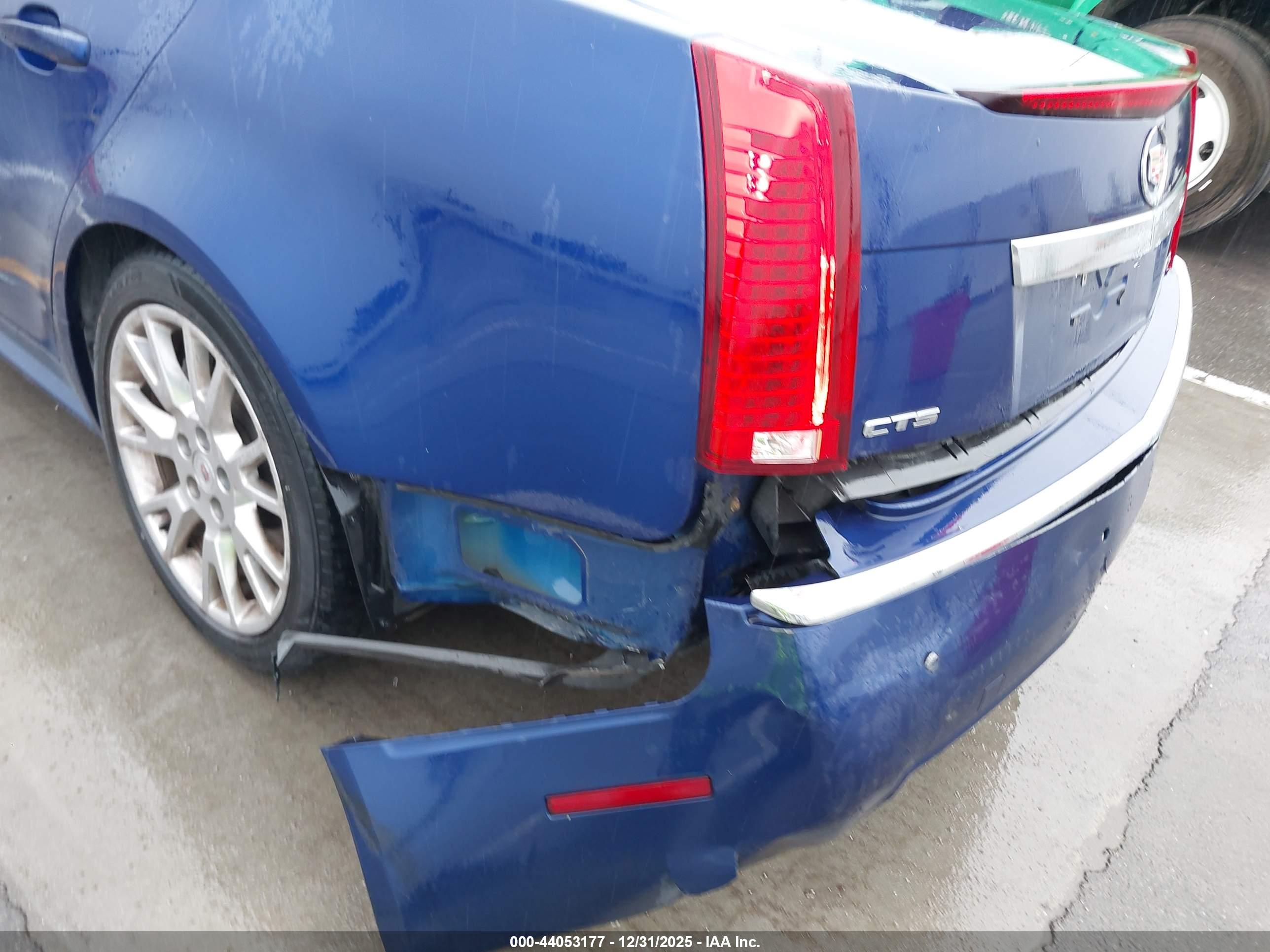 CADILLAC CTS image 6
