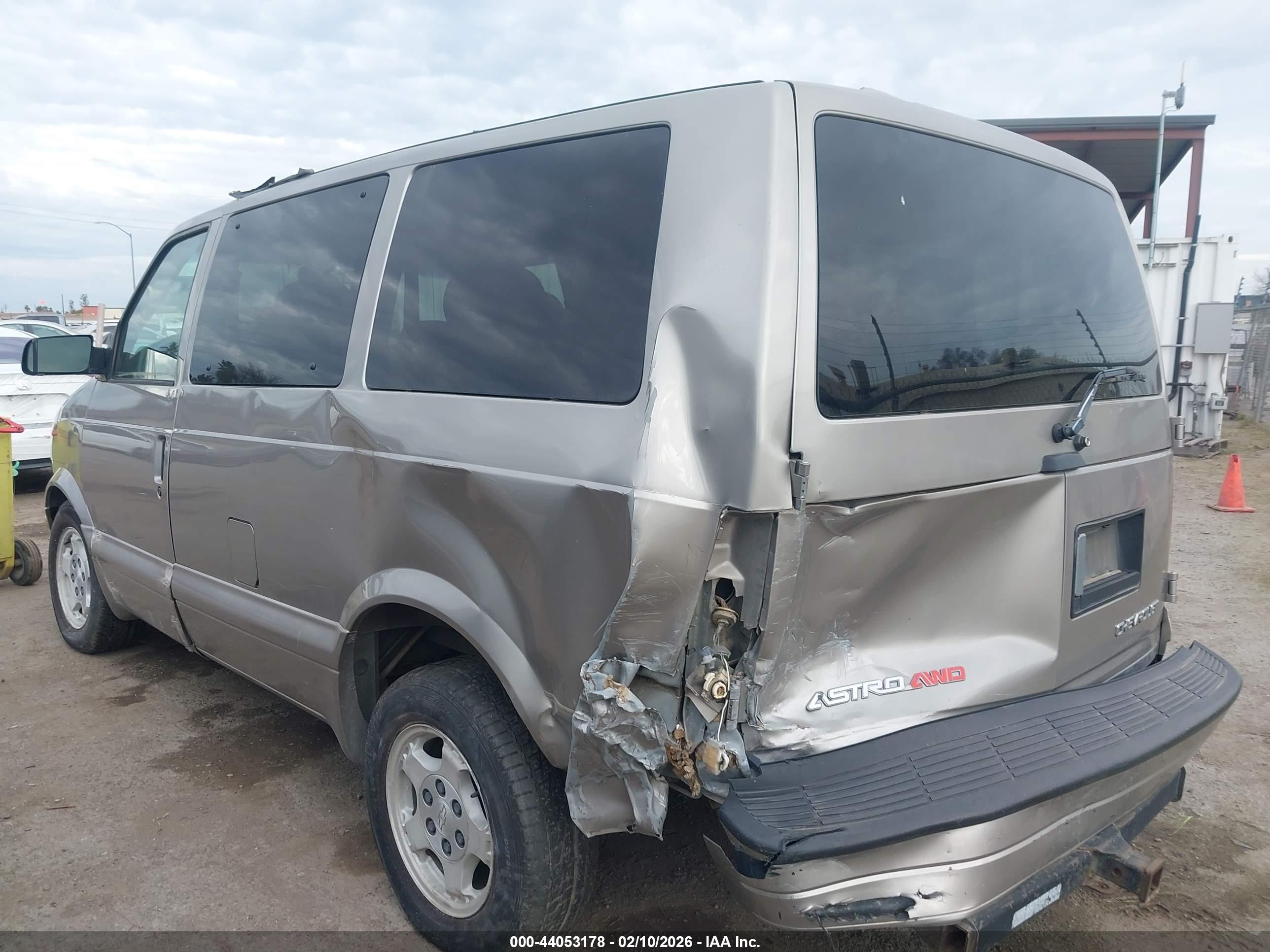 CHEVROLET ASTRO image 6