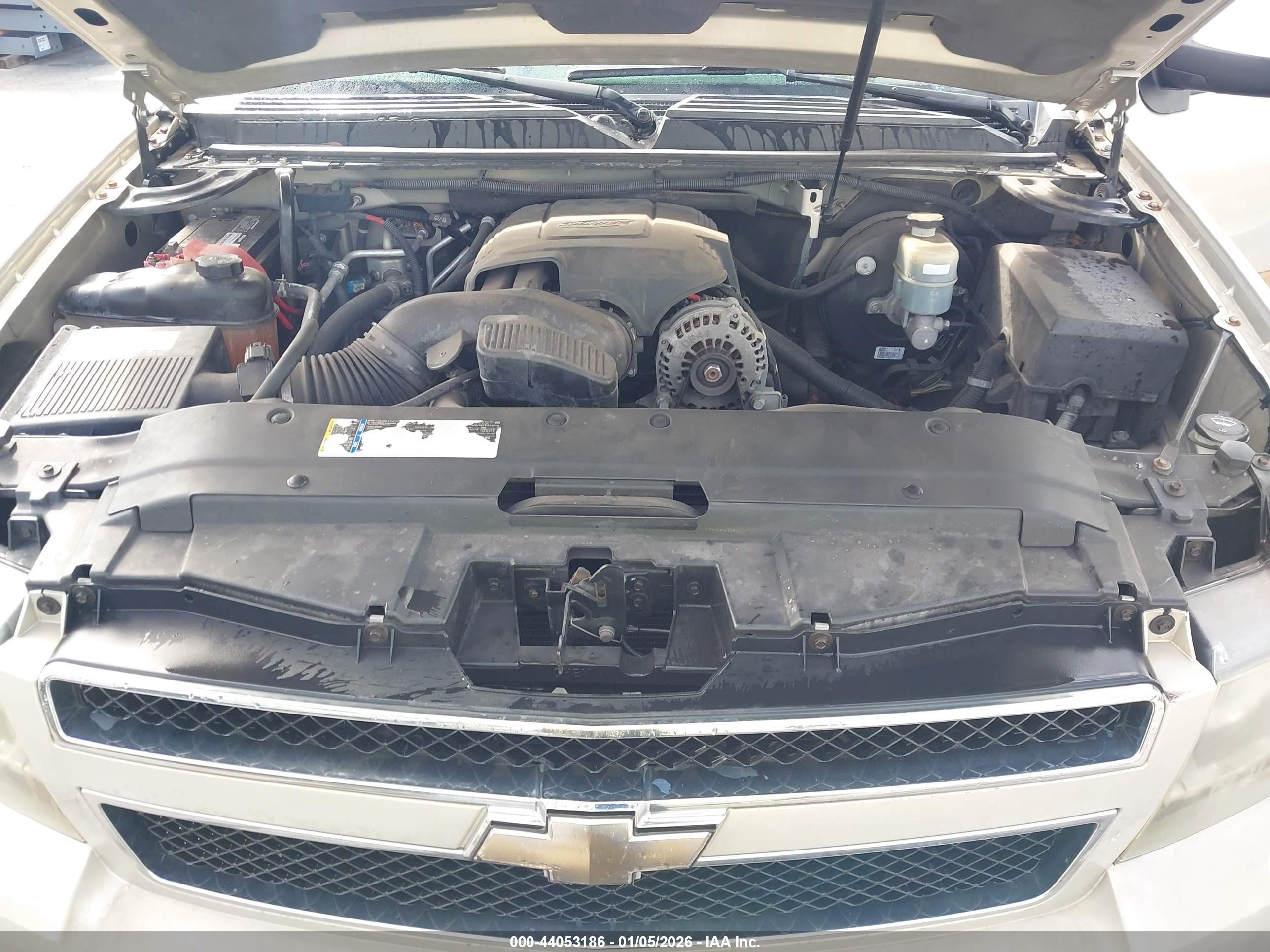 CHEVROLET TAHOE image 10