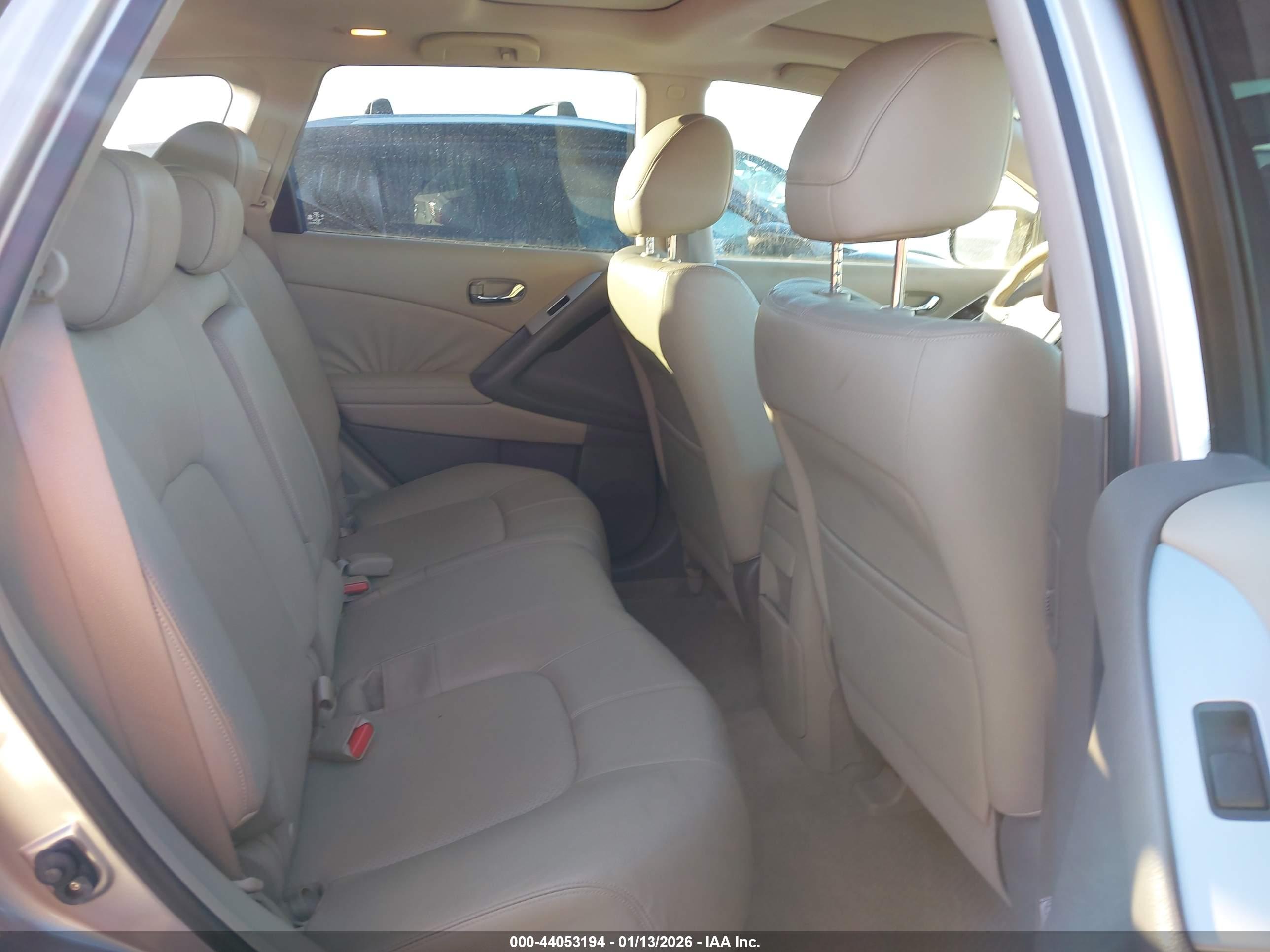 NISSAN MURANO image 8