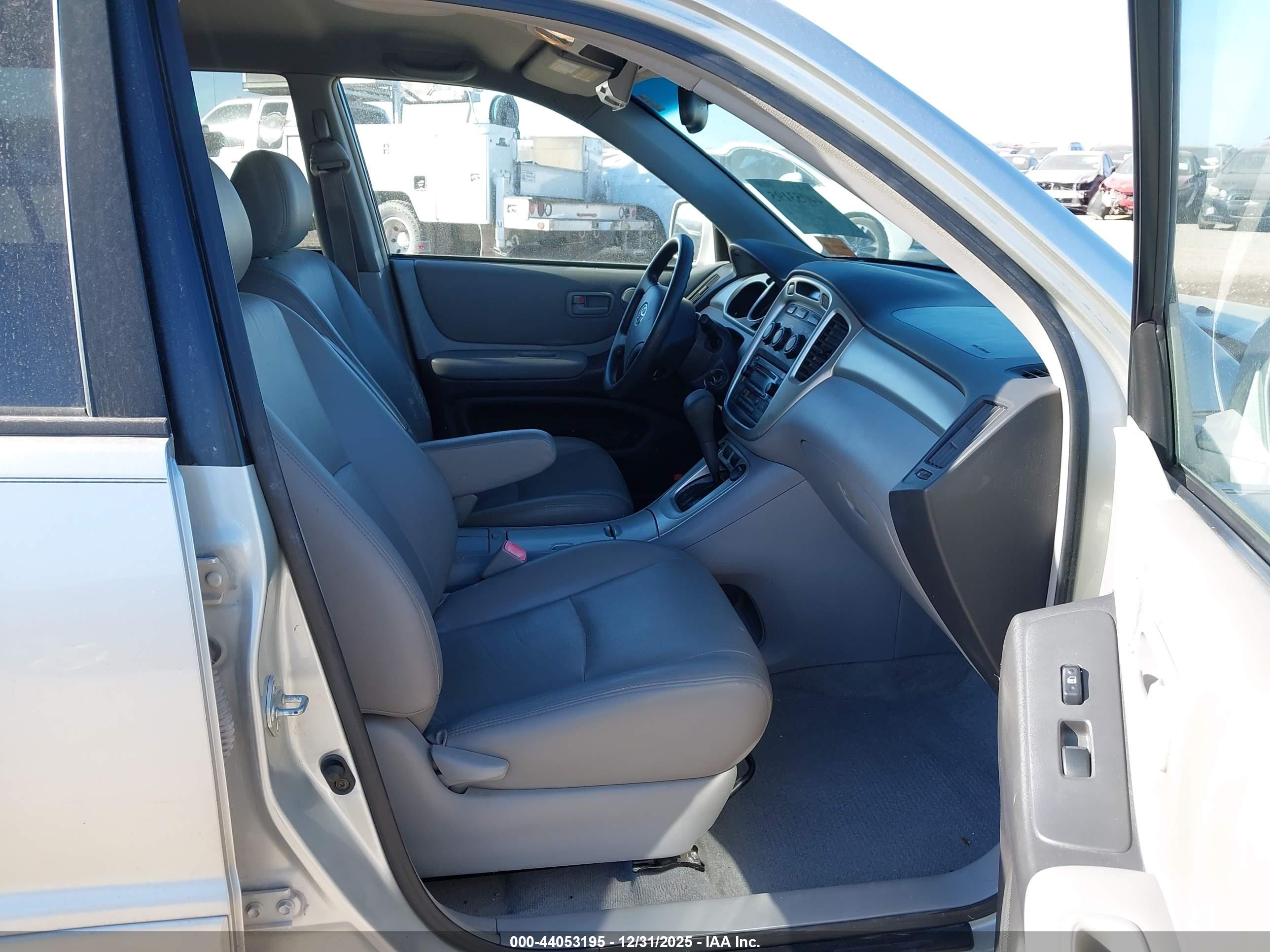 TOYOTA HIGHLANDER image 5