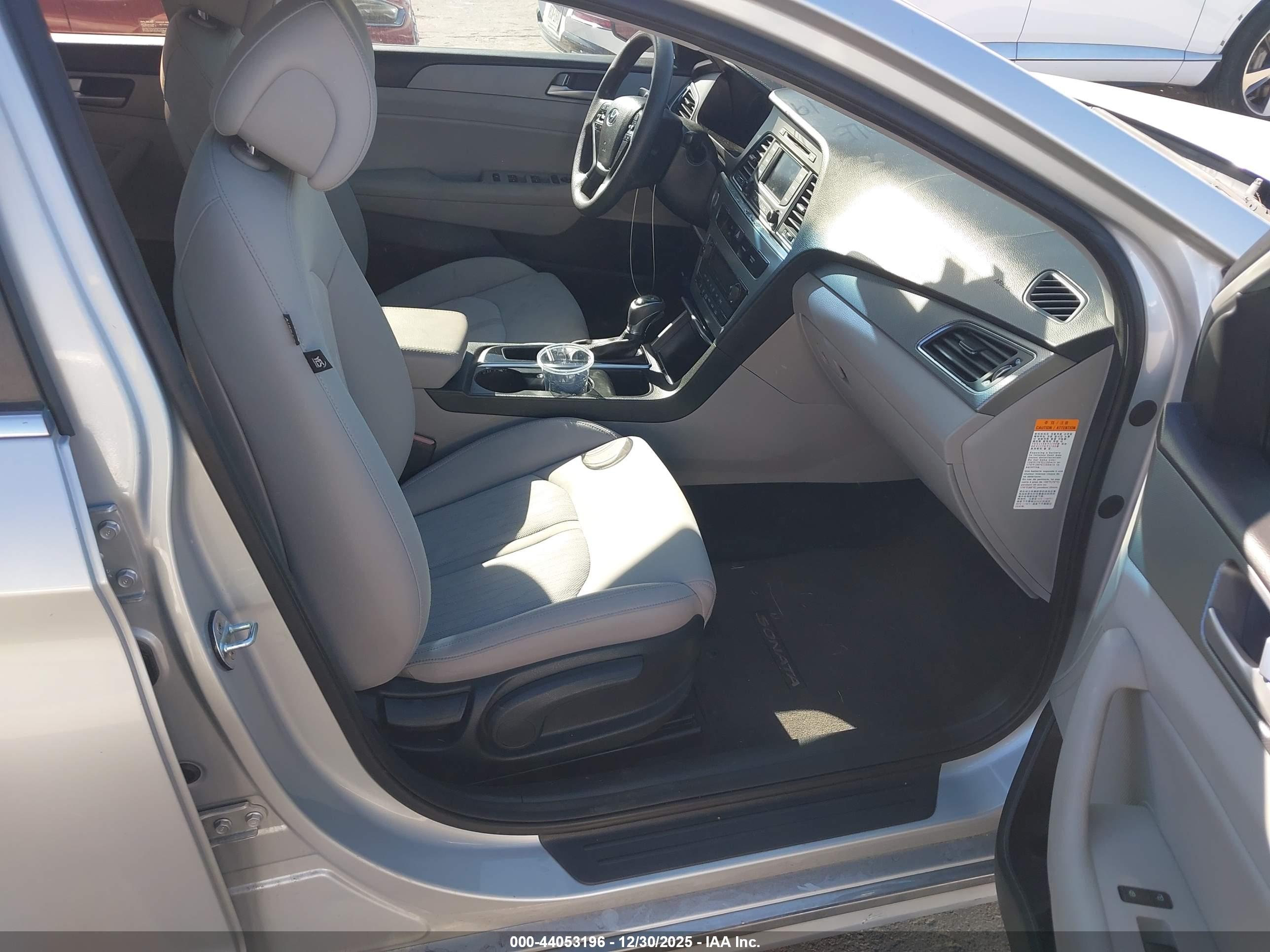 HYUNDAI SONATA image 5