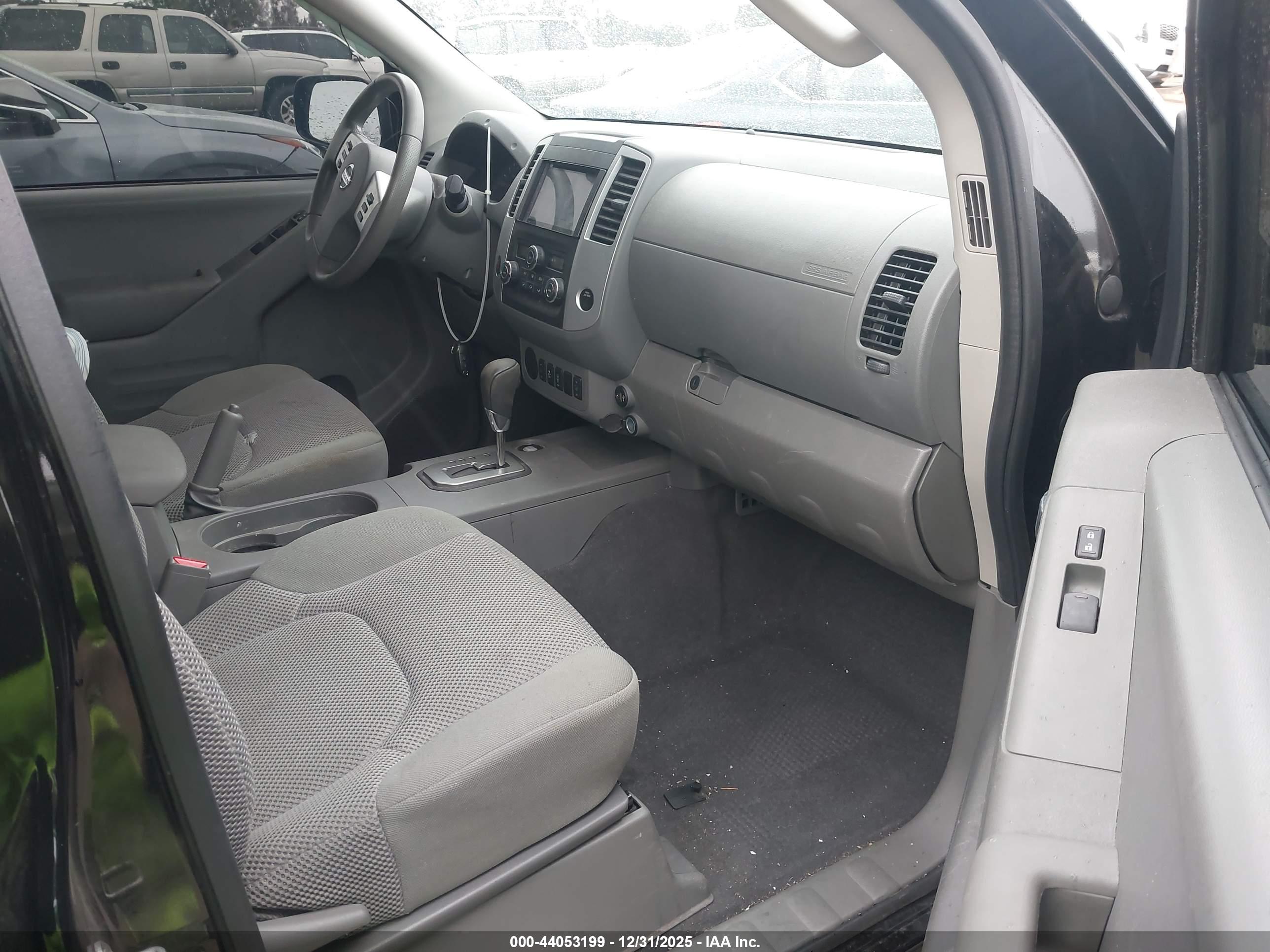 NISSAN FRONTIER image 5