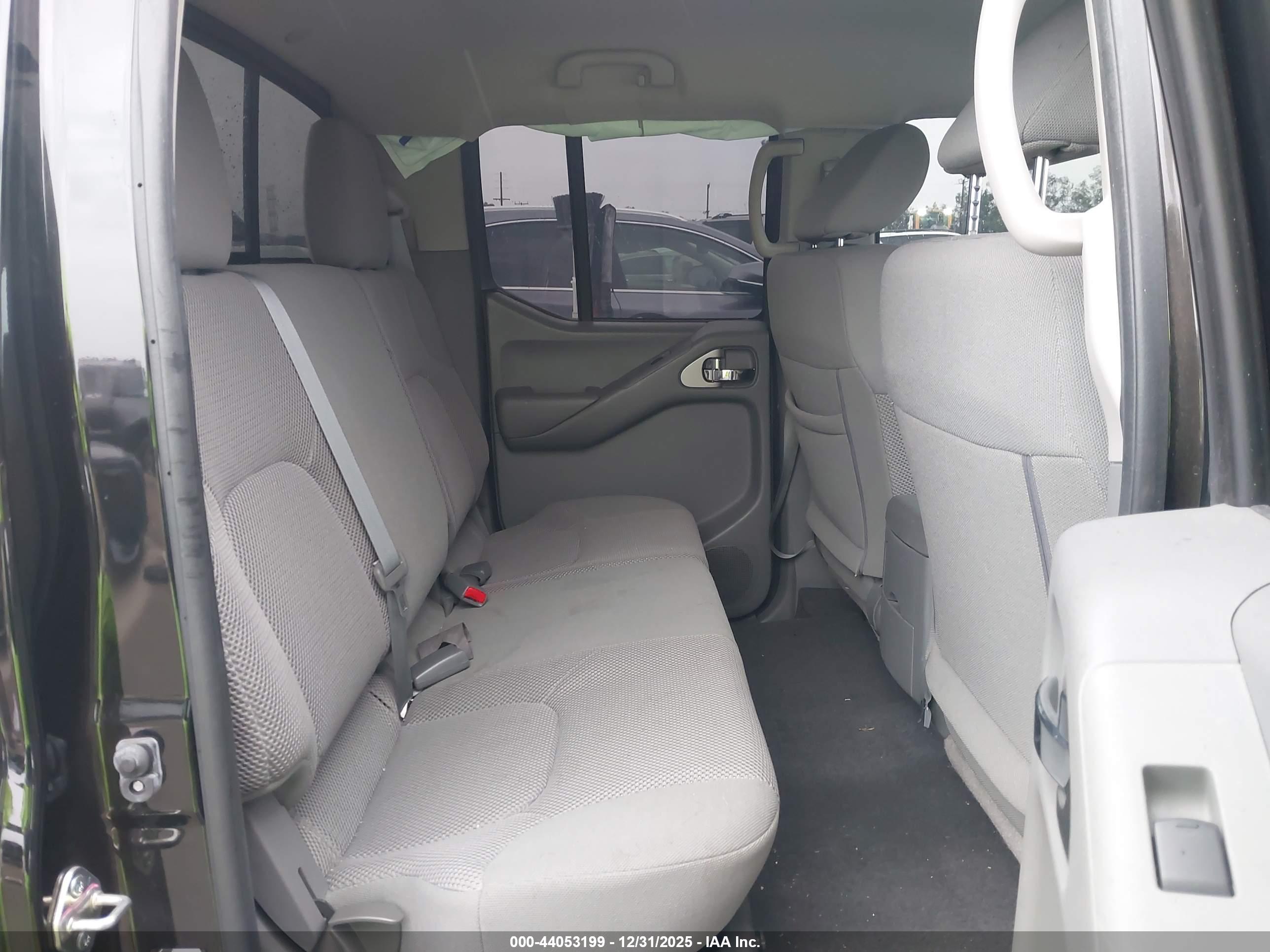 NISSAN FRONTIER image 8